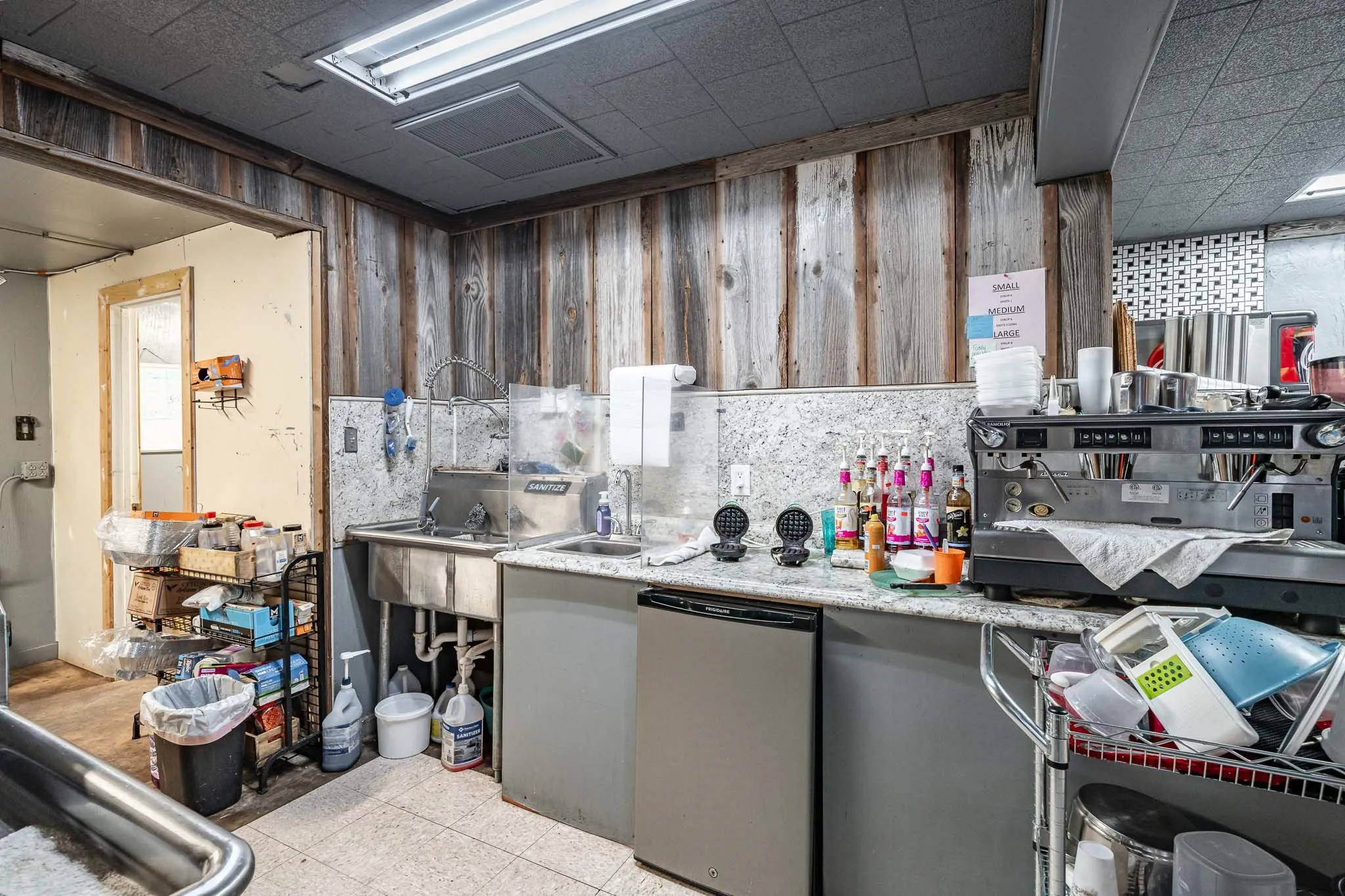 Retail For Sale in Jones County , 2132 US Highway 277 S, Anson, Texas 79501, 0, 0, Garage spaces, 0 Sqft, built in 1945, Preowned, Price $165,000, mls#21177264, Real Estate Agent in Anson, Homes For Sale in Jones county, Homes For Sale in Anson, Realtor in Anson Texas, Real Estate Brokerage Independent Realty Texas, Luminita Cordes Realtor