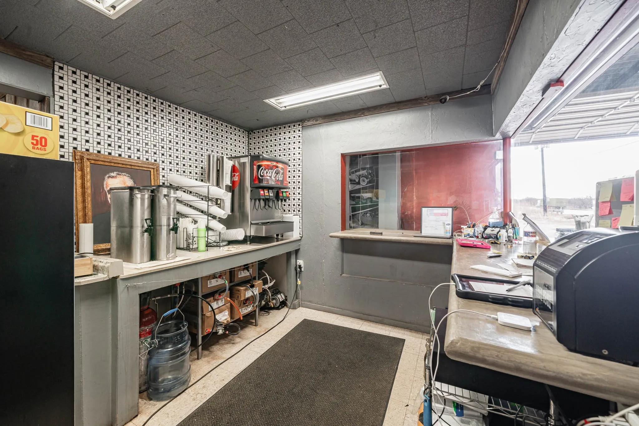 Retail For Sale in Jones County , 2132 US Highway 277 S, Anson, Texas 79501, 0, 0, Garage spaces, 0 Sqft, built in 1945, Preowned, Price $165,000, mls#21177264, Real Estate Agent in Anson, Homes For Sale in Jones county, Homes For Sale in Anson, Realtor in Anson Texas, Real Estate Brokerage Independent Realty Texas, Luminita Cordes Realtor
