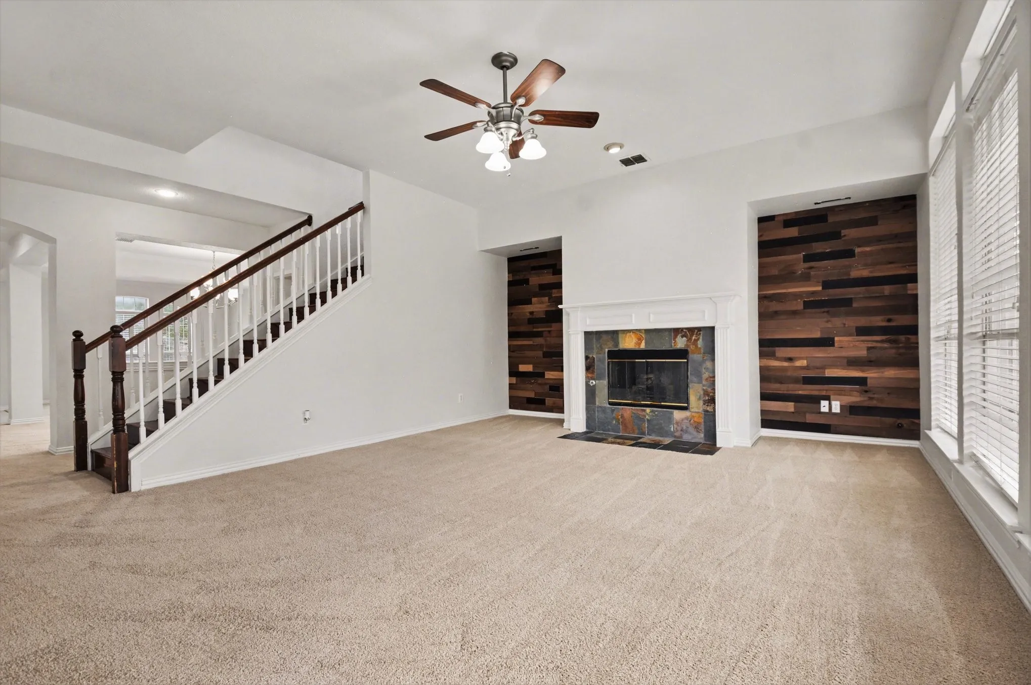 Single Family Residence For Sale in Dallas County , 7414 Larchwood Circle, Rowlett, Texas 75089, 5 Bedroom, 4 Bathroom, 2 Garage spaces, 3,335 Sqft, built in 2000, Preowned, mls#21177018, Real Estate Agent in Rowlett, Homes For Sale in Dallas county, Homes For Sale in Rowlett, Realtor in Rowlett Texas, Real Estate Brokerage Independent Realty Texas, Luminita Cordes Realtor