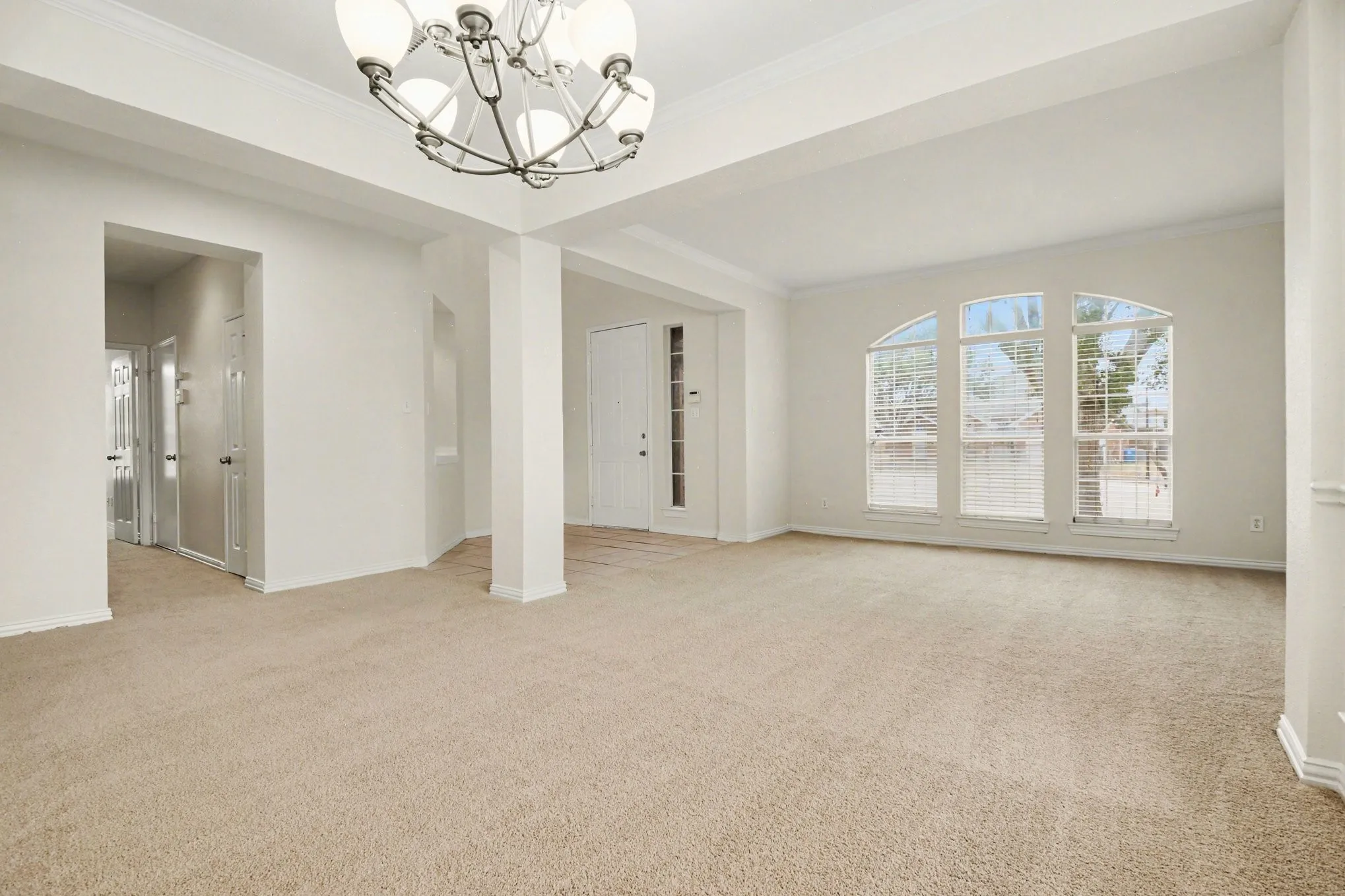 Single Family Residence For Sale in Dallas County , 7414 Larchwood Circle, Rowlett, Texas 75089, 5 Bedroom, 4 Bathroom, 2 Garage spaces, 3,335 Sqft, built in 2000, Preowned, mls#21177018, Real Estate Agent in Rowlett, Homes For Sale in Dallas county, Homes For Sale in Rowlett, Realtor in Rowlett Texas, Real Estate Brokerage Independent Realty Texas, Luminita Cordes Realtor