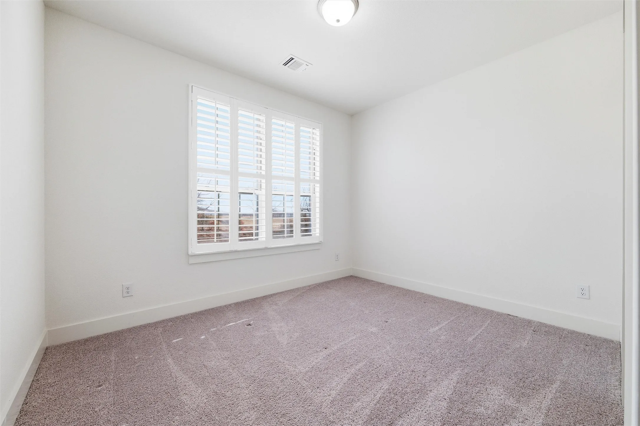 Single Family Residence For Sale in Wise County , 219 County Road 4690, Boyd, Texas 76023, 4 Bedroom, 3 Bathroom, 2 Garage spaces, 2,180 Sqft, built in 2024, Preowned, mls#21175759, Real Estate Agent in Boyd, Homes For Sale in Wise county, Homes For Sale in Boyd, Realtor in Boyd Texas, Real Estate Brokerage Independent Realty Texas, Luminita Cordes Realtor