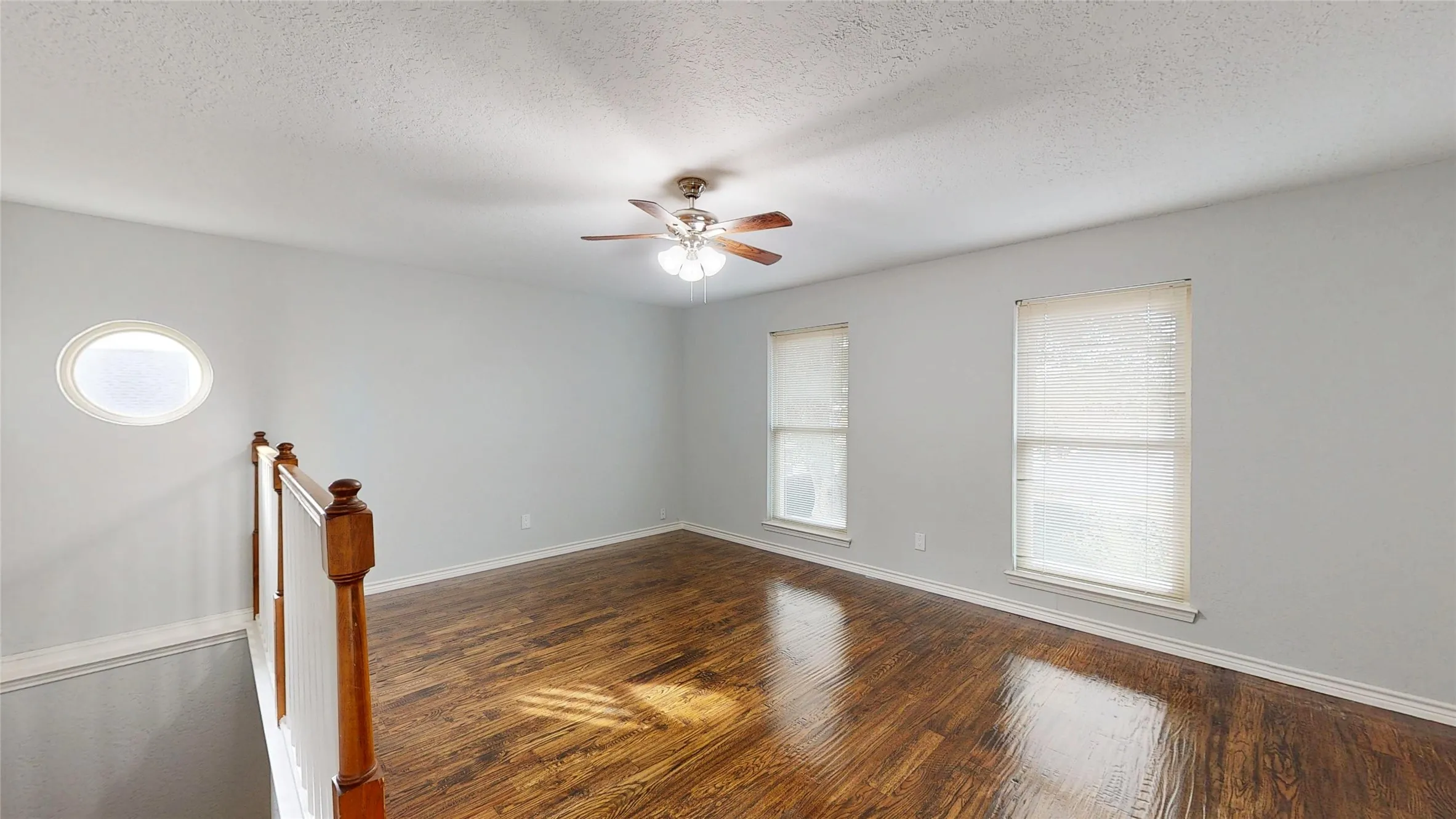 Single Family Residence For Rent in Tarrant County , 3713 Teal Lane, Bedford, Texas 76021, 4 Bedroom, 4 Bathroom, 2 Garage spaces, 2,666 Sqft, built in 1987, Preowned, mls#21177334, Real Estate Agent in Bedford, Homes For Rent in Tarrant county, Homes For Rent in Bedford, Realtor in Bedford Texas, Real Estate Brokerage Independent Realty Texas, Luminita Cordes Realtor