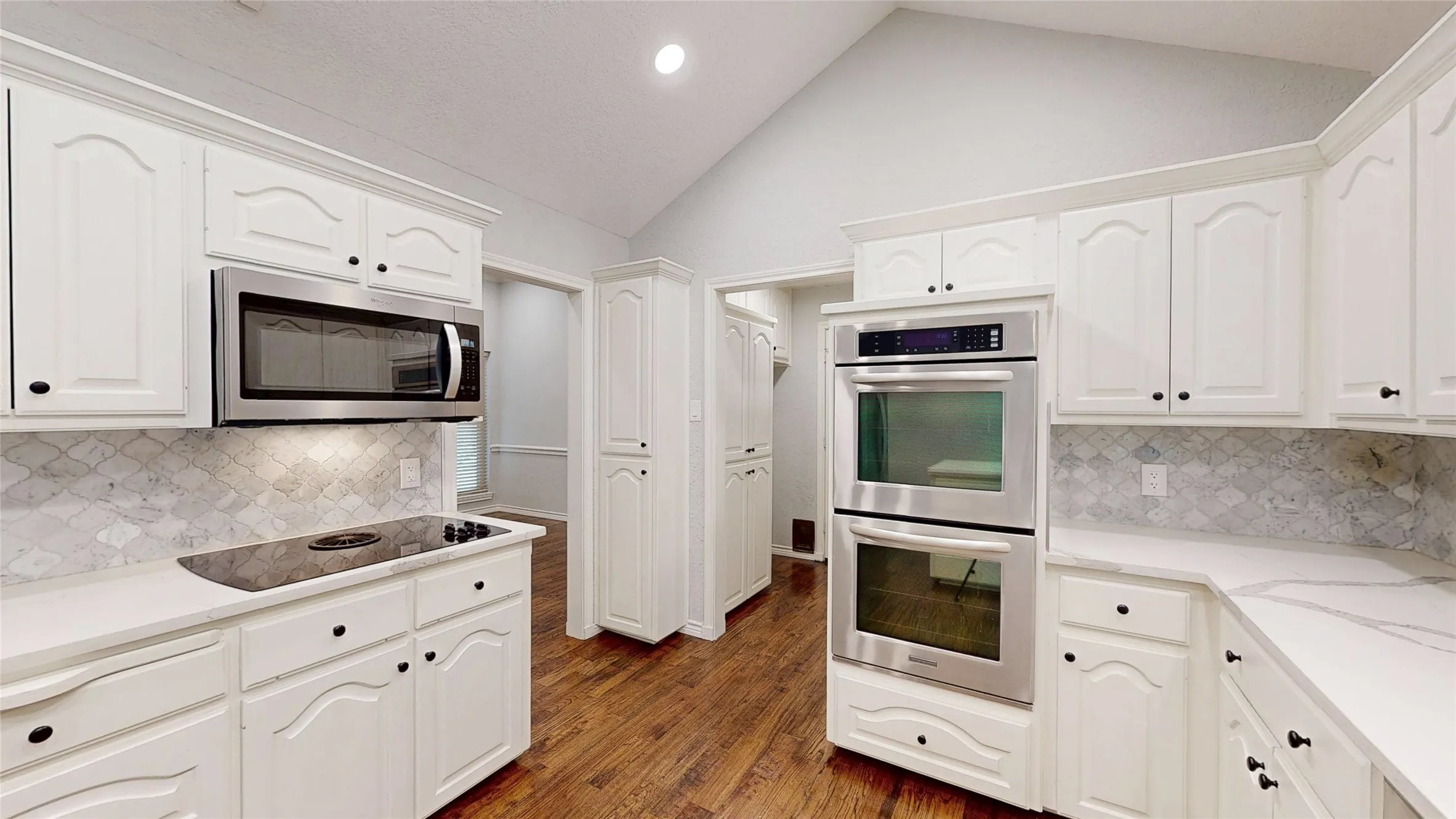 Single Family Residence For Rent in Tarrant County , 3713 Teal Lane, Bedford, Texas 76021, 4 Bedroom, 4 Bathroom, 2 Garage spaces, 2,666 Sqft, built in 1987, Preowned, mls#21177334, Real Estate Agent in Bedford, Homes For Rent in Tarrant county, Homes For Rent in Bedford, Realtor in Bedford Texas, Real Estate Brokerage Independent Realty Texas, Luminita Cordes Realtor