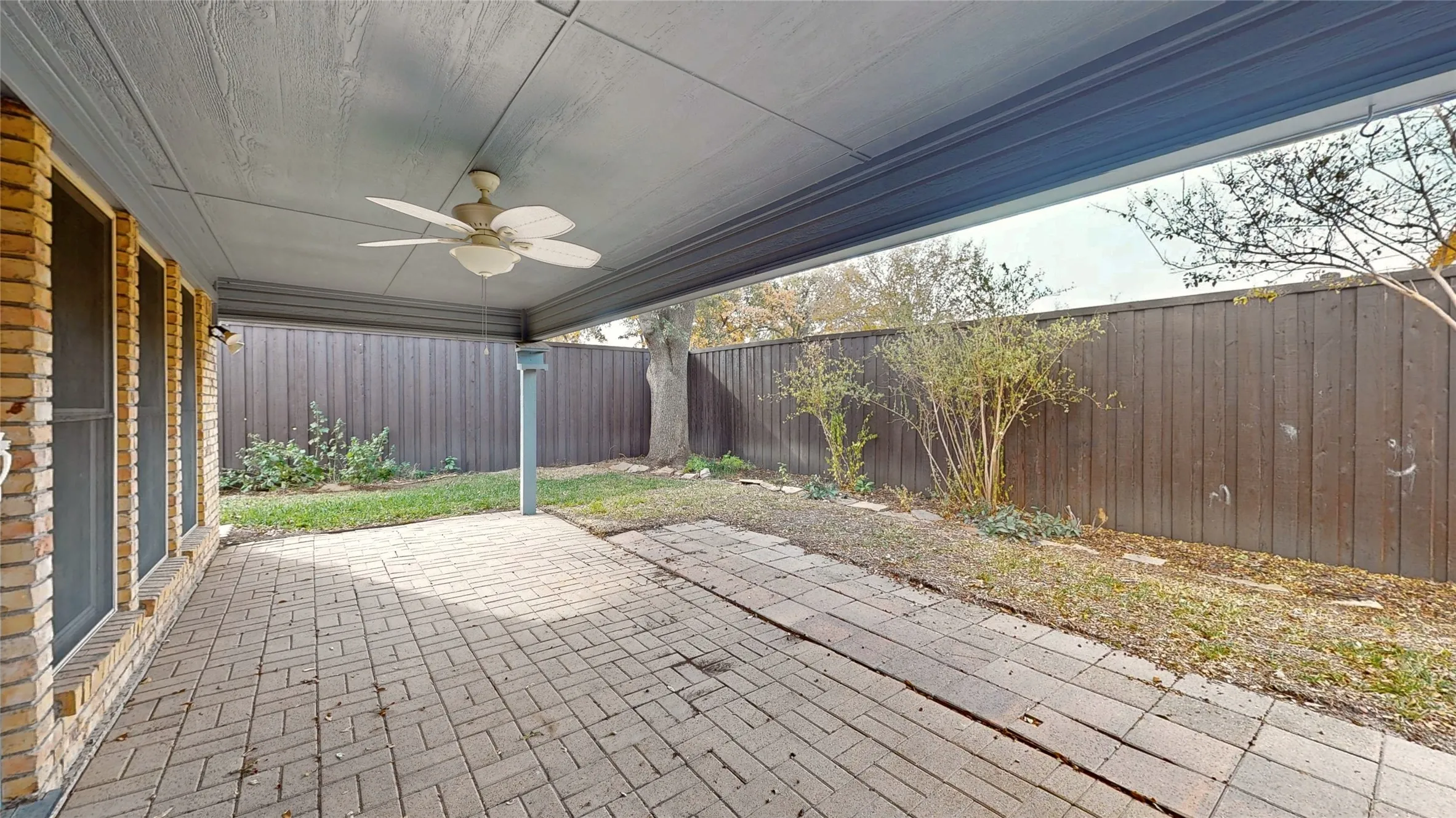 Single Family Residence For Rent in Tarrant County , 3713 Teal Lane, Bedford, Texas 76021, 4 Bedroom, 4 Bathroom, 2 Garage spaces, 2,666 Sqft, built in 1987, Preowned, mls#21177334, Real Estate Agent in Bedford, Homes For Rent in Tarrant county, Homes For Rent in Bedford, Realtor in Bedford Texas, Real Estate Brokerage Independent Realty Texas, Luminita Cordes Realtor