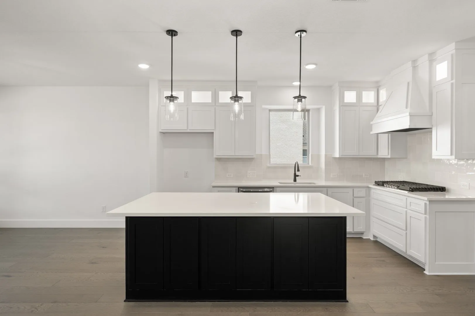 Single Family Residence For Sale in Ellis County , 1813 Briarwood Way, Midlothian, Texas 76065, 5 Bedroom, 4 Bathroom, 3 Garage spaces, 3,380 Sqft, built in 2025, New Construction - Complete, mls#21177475, Real Estate Agent in Midlothian, Homes For Sale in Ellis county, Homes For Sale in Midlothian, Realtor in Midlothian Texas, Real Estate Brokerage Independent Realty Texas, Luminita Cordes Realtor