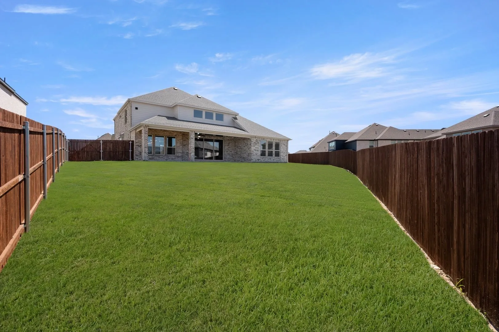 Single Family Residence For Sale in Ellis County , 1813 Briarwood Way, Midlothian, Texas 76065, 5 Bedroom, 4 Bathroom, 3 Garage spaces, 3,380 Sqft, built in 2025, New Construction - Complete, mls#21177475, Real Estate Agent in Midlothian, Homes For Sale in Ellis county, Homes For Sale in Midlothian, Realtor in Midlothian Texas, Real Estate Brokerage Independent Realty Texas, Luminita Cordes Realtor