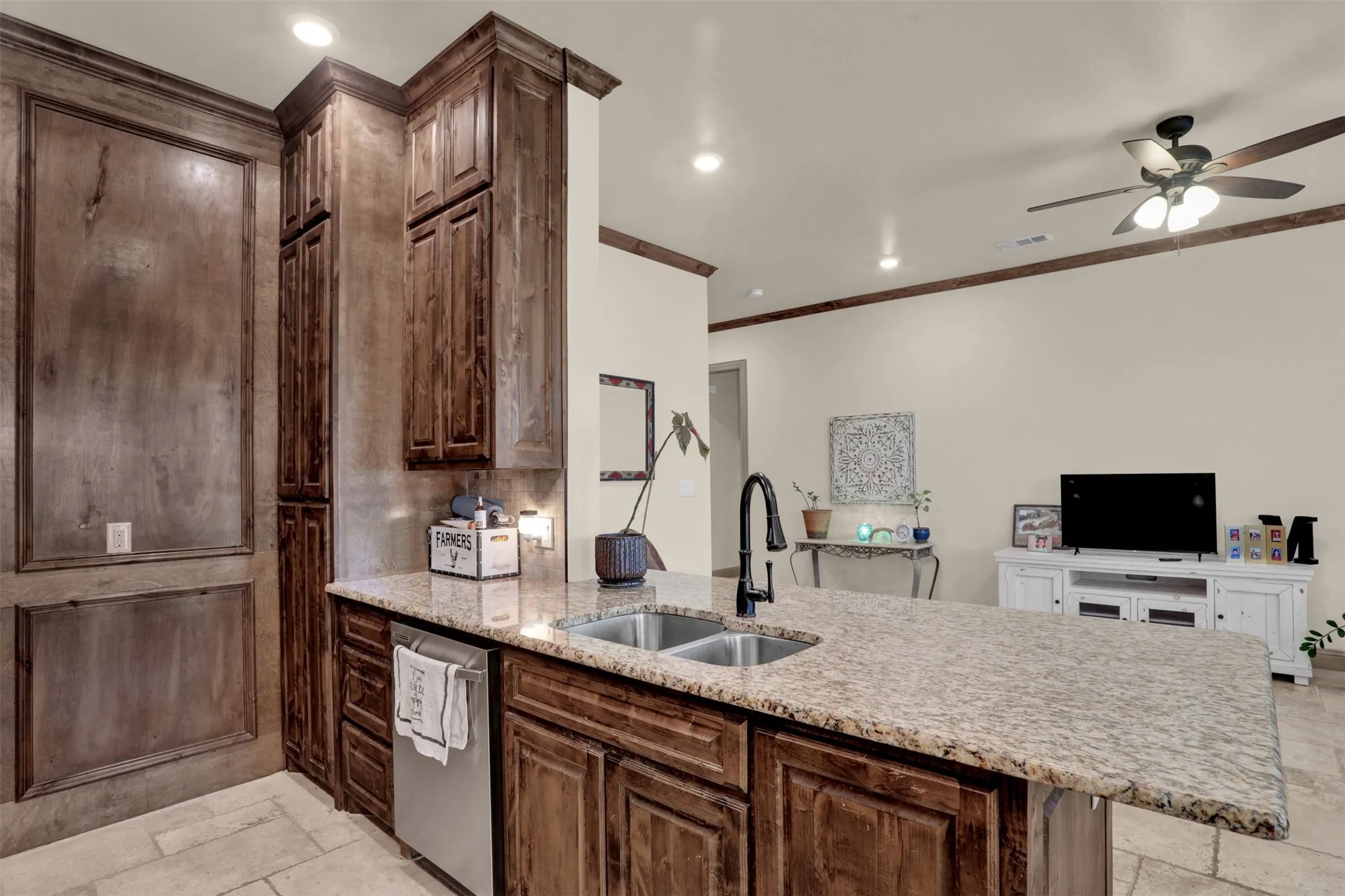 Single Family Residence For Sale in Fannin County , 231 Orduna Street, Trenton, Texas 75490, 5 Bedroom, 3 Bathroom, 2 Garage spaces, 1,981 Sqft, built in 2020, Preowned, mls#21176723, Real Estate Agent in Trenton, Homes For Sale in Fannin county, Homes For Sale in Trenton, Realtor in Trenton Texas, Real Estate Brokerage Independent Realty Texas, Luminita Cordes Realtor