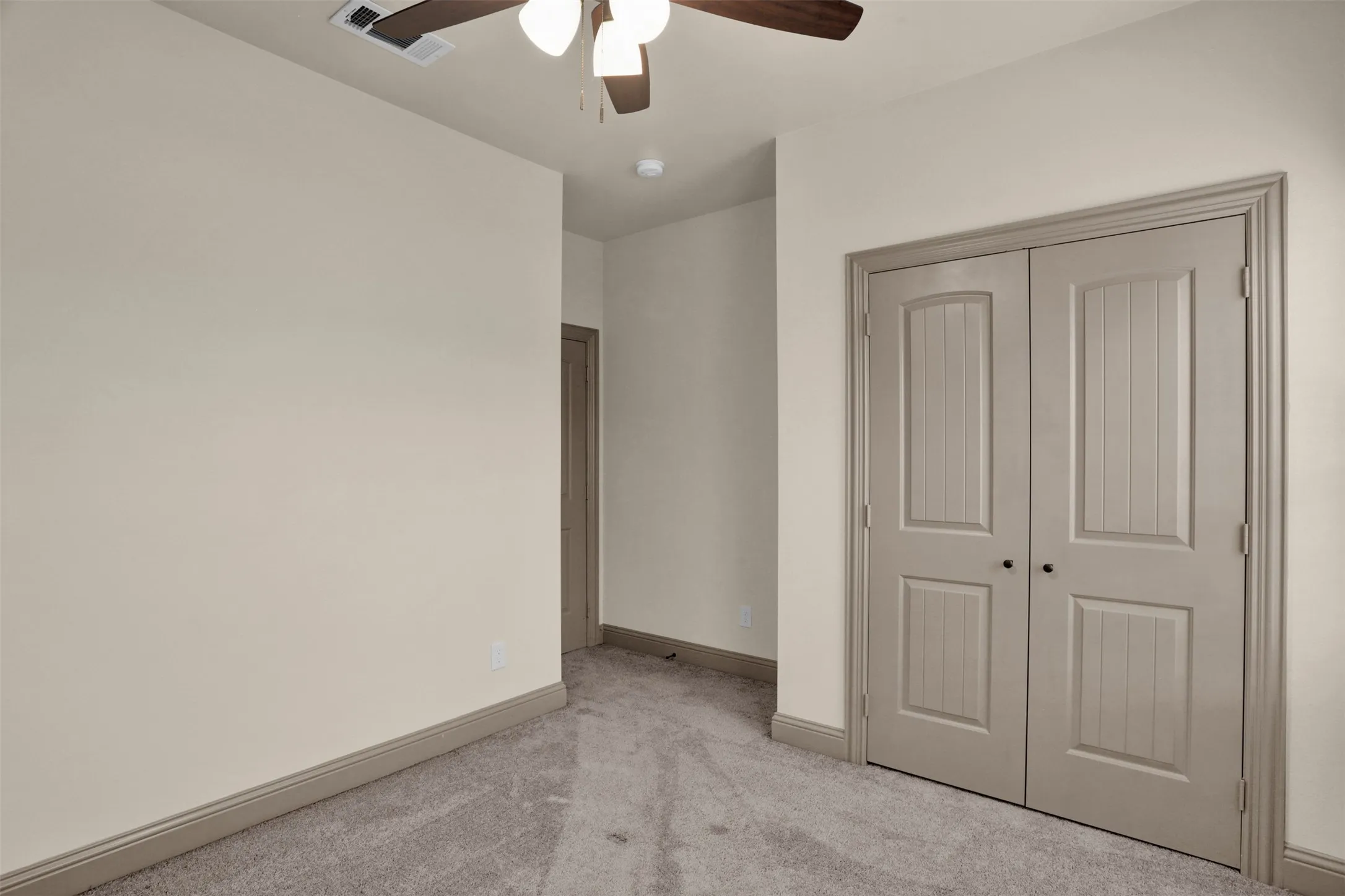 Single Family Residence For Sale in Fannin County , 231 Orduna Street, Trenton, Texas 75490, 5 Bedroom, 3 Bathroom, 2 Garage spaces, 1,981 Sqft, built in 2020, Preowned, mls#21176723, Real Estate Agent in Trenton, Homes For Sale in Fannin county, Homes For Sale in Trenton, Realtor in Trenton Texas, Real Estate Brokerage Independent Realty Texas, Luminita Cordes Realtor
