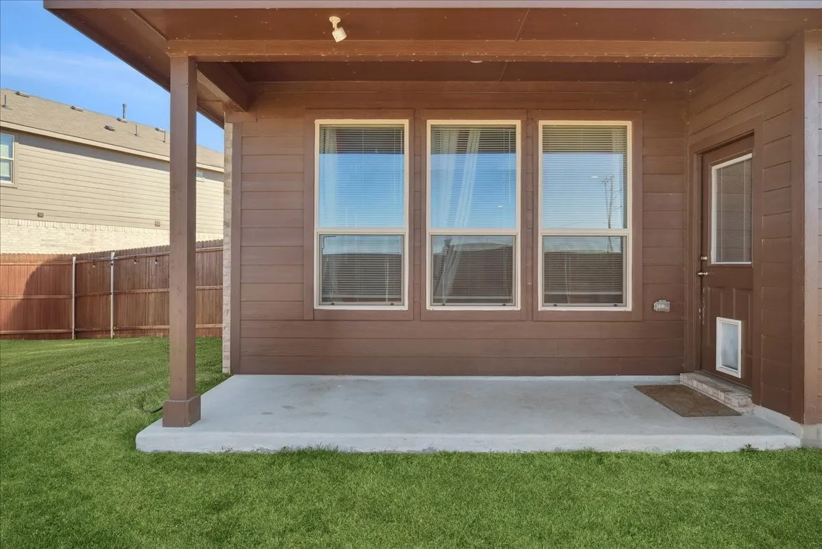 Single Family Residence For Sale in Wise County , 105 Driftoak Drive, Boyd, Texas 76023, 5 Bedroom, 2 Bathroom, 2 Garage spaces, 2,133 Sqft, built in 2023, mls#21175012, Real Estate Agent in Boyd, Homes For Sale in Wise county, Homes For Sale in Boyd, Realtor in Boyd Texas, Real Estate Brokerage Independent Realty Texas, Luminita Cordes Realtor