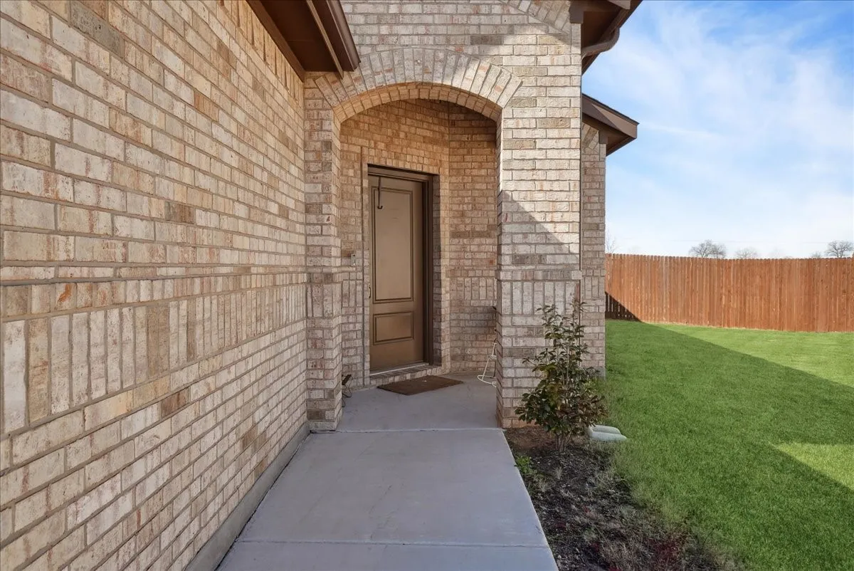 Single Family Residence For Sale in Wise County , 105 Driftoak Drive, Boyd, Texas 76023, 5 Bedroom, 2 Bathroom, 2 Garage spaces, 2,133 Sqft, built in 2023, mls#21175012, Real Estate Agent in Boyd, Homes For Sale in Wise county, Homes For Sale in Boyd, Realtor in Boyd Texas, Real Estate Brokerage Independent Realty Texas, Luminita Cordes Realtor