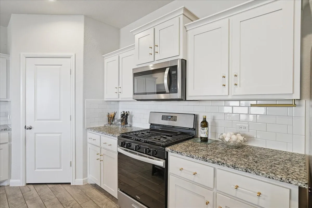 Single Family Residence For Sale in Wise County , 105 Driftoak Drive, Boyd, Texas 76023, 5 Bedroom, 2 Bathroom, 2 Garage spaces, 2,133 Sqft, built in 2023, mls#21175012, Real Estate Agent in Boyd, Homes For Sale in Wise county, Homes For Sale in Boyd, Realtor in Boyd Texas, Real Estate Brokerage Independent Realty Texas, Luminita Cordes Realtor