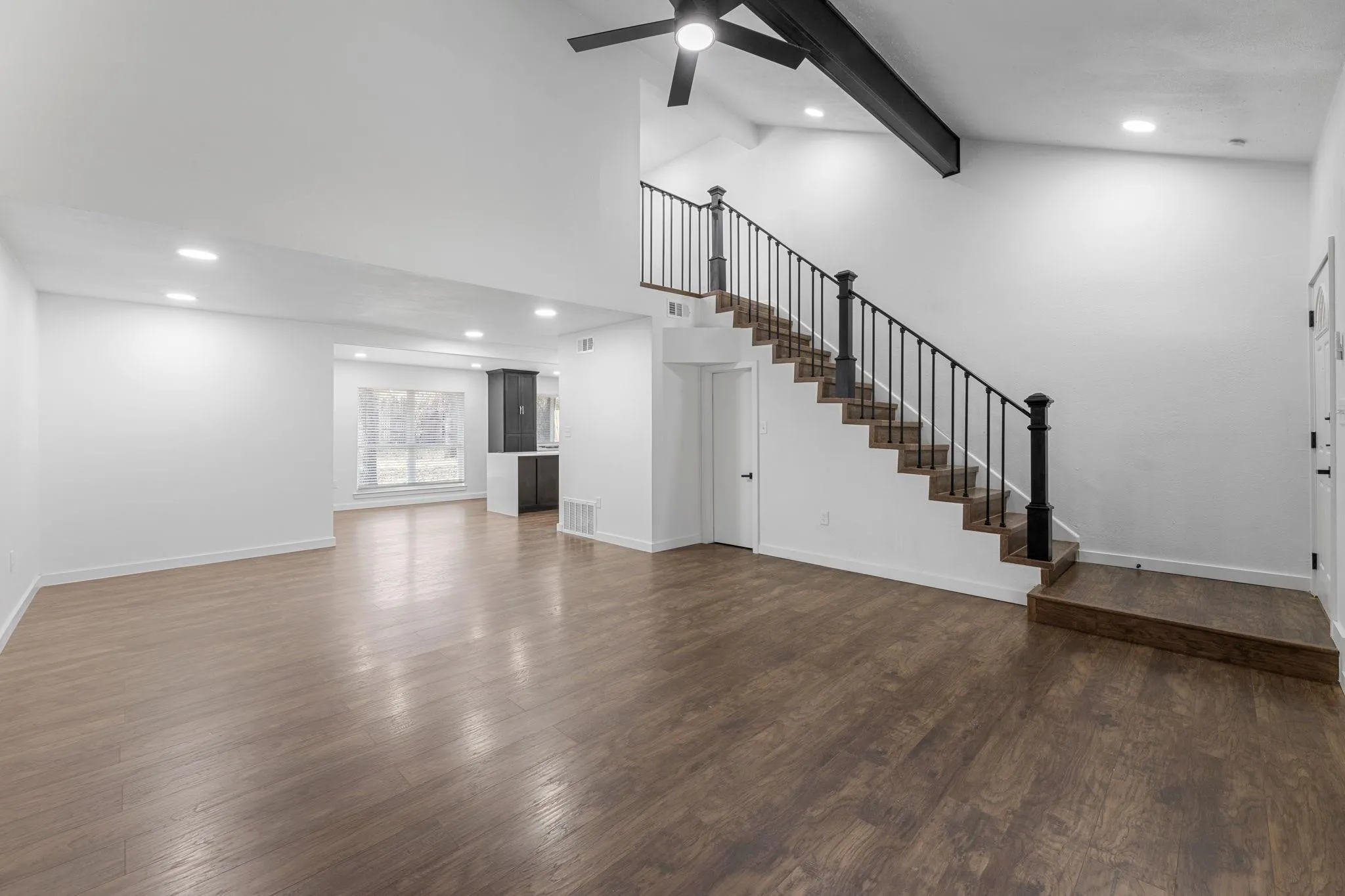Single Family Residence For Sale in Tarrant County , 2506 Holt Road, Arlington, Texas 76006, 3 Bedroom, 2 Bathroom, 2 Garage spaces, 1,787 Sqft, built in 1980, mls#21177072, Real Estate Agent in Arlington, Homes For Sale in Tarrant county, Homes For Sale in Arlington, Realtor in Arlington Texas, Real Estate Brokerage Independent Realty Texas, Luminita Cordes Realtor