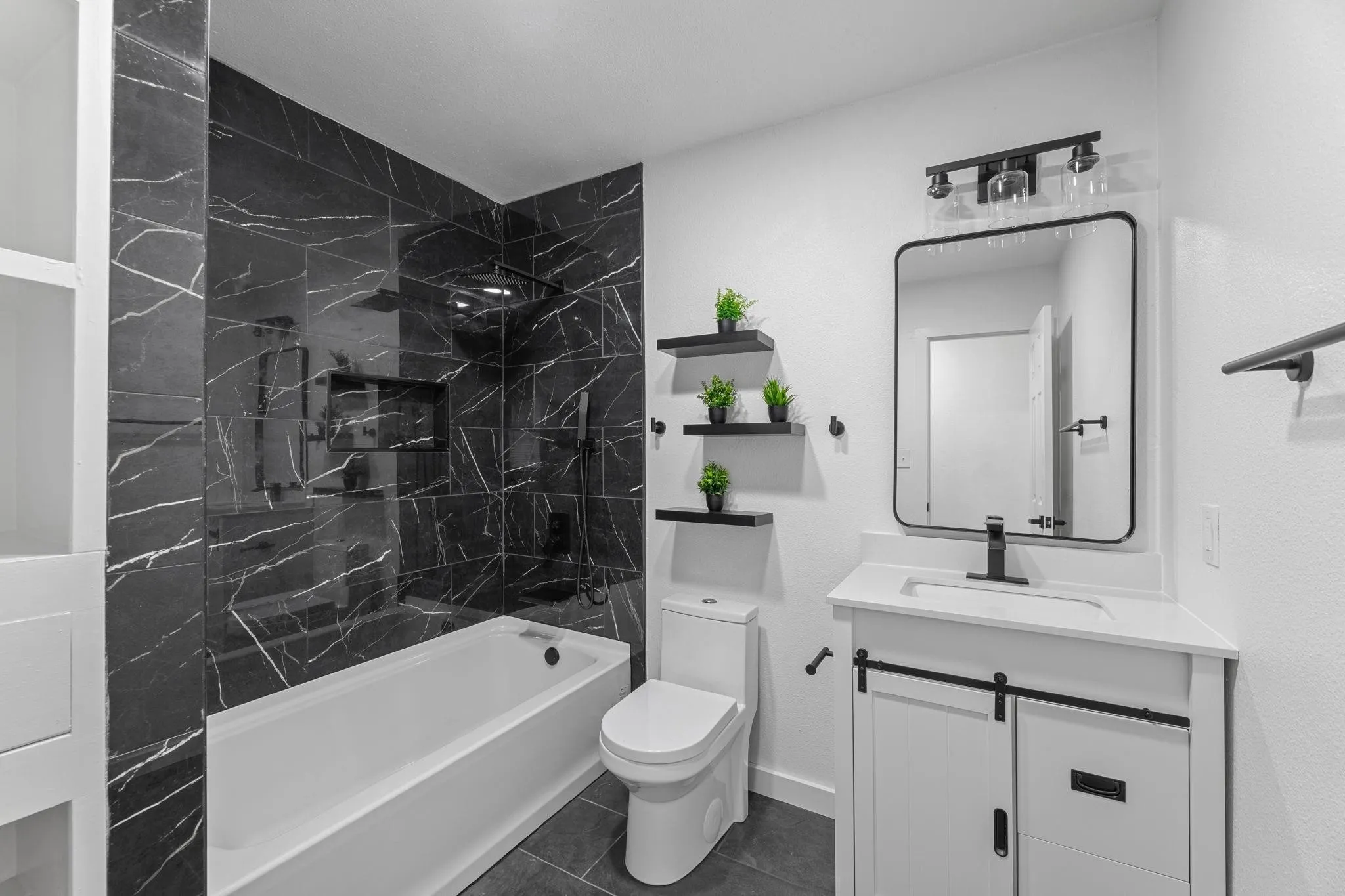 Single Family Residence For Sale in Tarrant County , 2506 Holt Road, Arlington, Texas 76006, 3 Bedroom, 2 Bathroom, 2 Garage spaces, 1,787 Sqft, built in 1980, mls#21177072, Real Estate Agent in Arlington, Homes For Sale in Tarrant county, Homes For Sale in Arlington, Realtor in Arlington Texas, Real Estate Brokerage Independent Realty Texas, Luminita Cordes Realtor