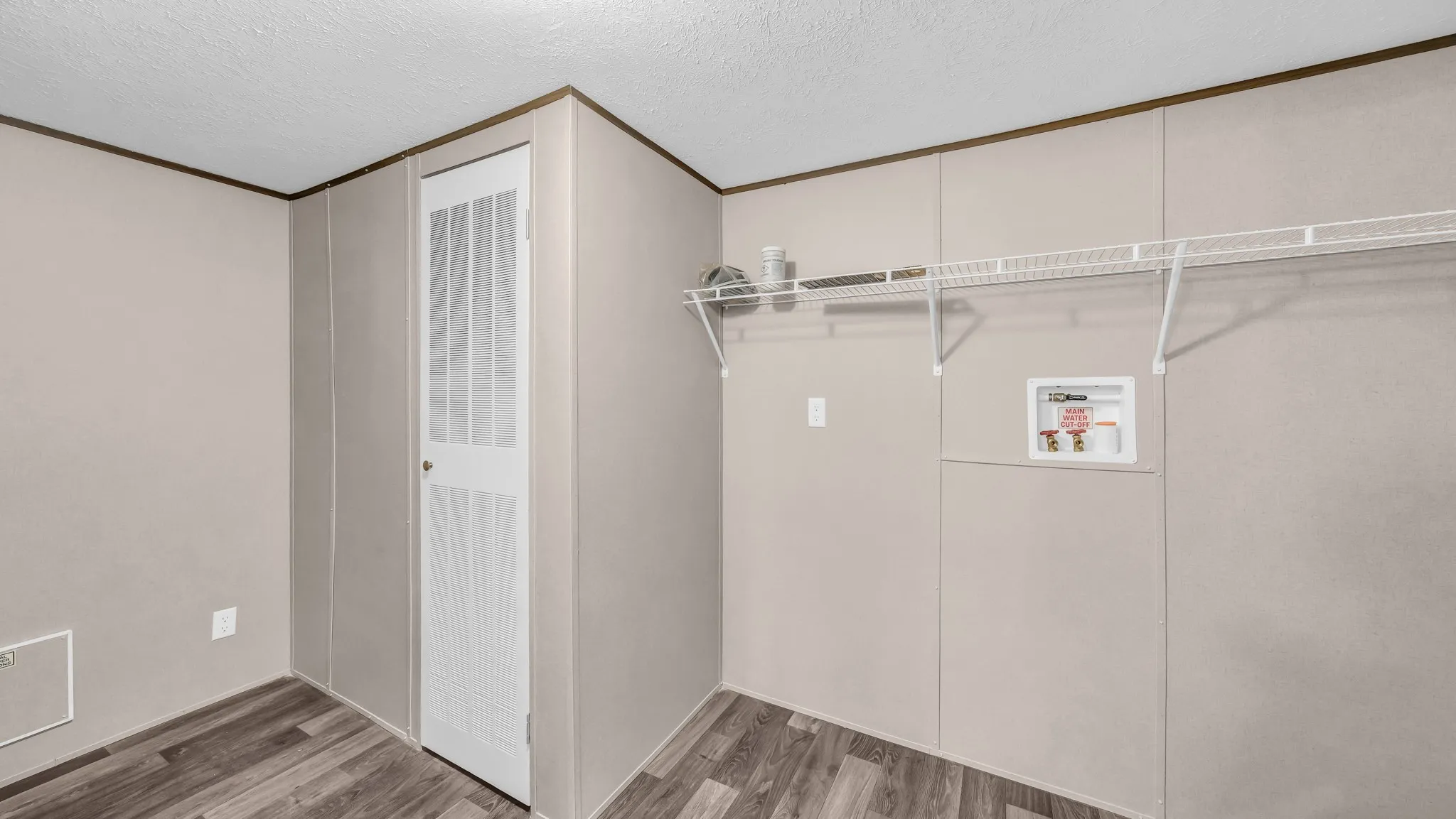 Mobile Home For Sale in Hood County , 4800 Plum Bush Street, Granbury, Texas 76048, 4 Bedroom, 2 Bathroom, Garage spaces, 1,475 Sqft, built in 2023, mls#21177675, Real Estate Agent in Granbury, Homes For Sale in Hood county, Homes For Sale in Granbury, Realtor in Granbury Texas, Real Estate Brokerage Independent Realty Texas, Luminita Cordes Realtor