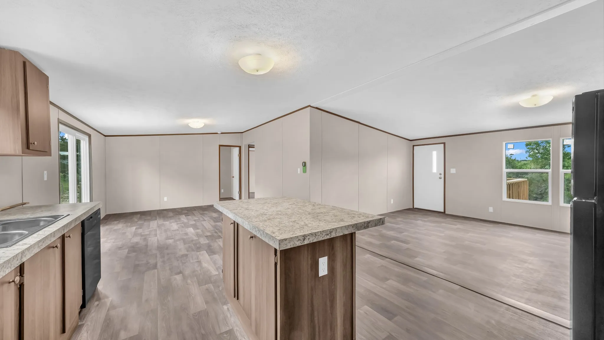 Mobile Home For Sale in Hood County , 4800 Plum Bush Street, Granbury, Texas 76048, 4 Bedroom, 2 Bathroom, Garage spaces, 1,475 Sqft, built in 2023, mls#21177675, Real Estate Agent in Granbury, Homes For Sale in Hood county, Homes For Sale in Granbury, Realtor in Granbury Texas, Real Estate Brokerage Independent Realty Texas, Luminita Cordes Realtor