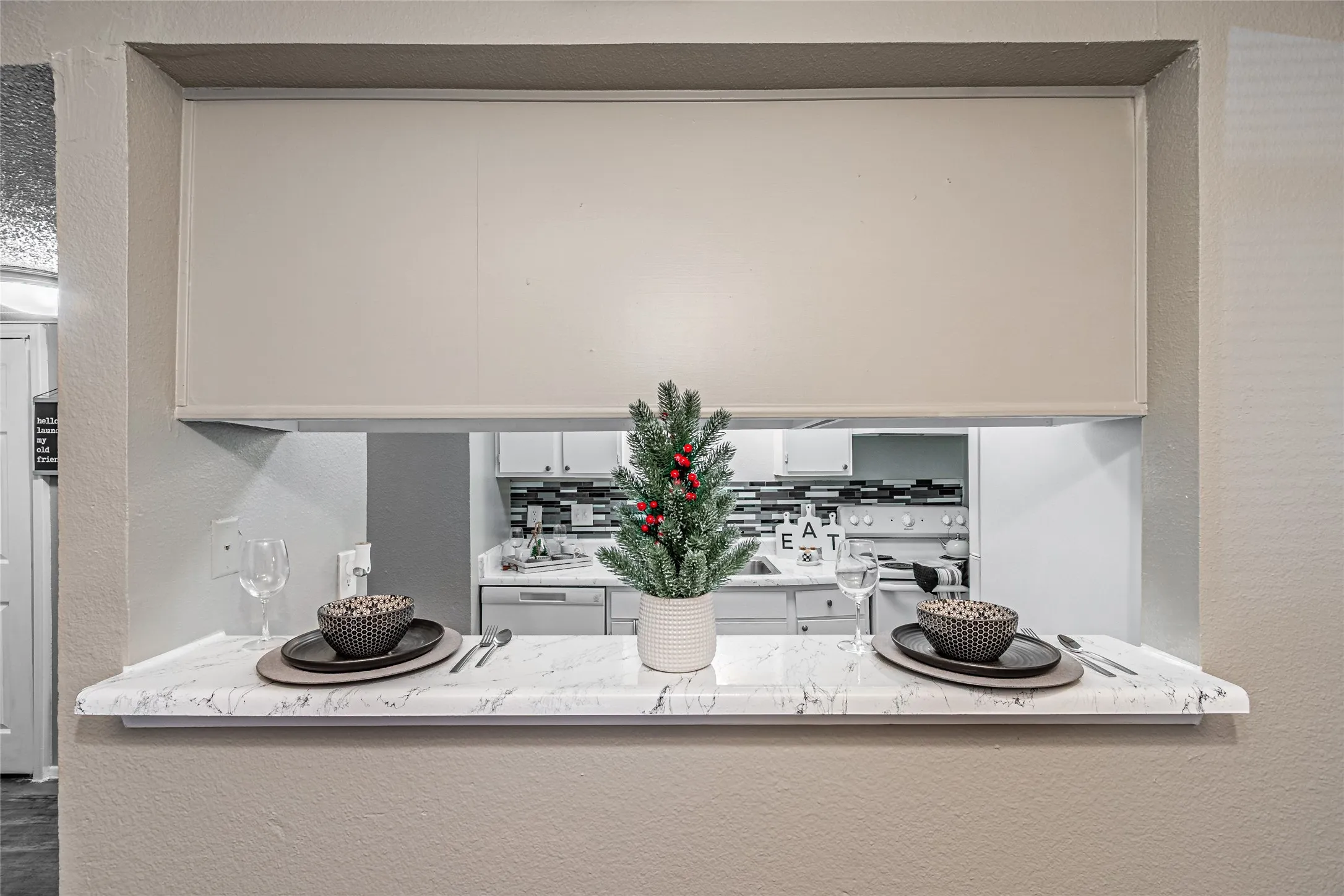 Apartment For Rent in Dallas County , 300 W Wintergreen Road 729ABP, De Soto, Texas 75115, 3 Bedrooms, 1 Bathroom, Garage spaces, 1,100 Sqft, built in 1985, Price $1,850, mls#21177712, Real Estate Agent in De Soto, Homes For Rent in Dallas county, Homes For Rent in De Soto, Realtor in De Soto Texas, Real Estate Brokerage Independent Realty Texas, Luminita Cordes Realtor