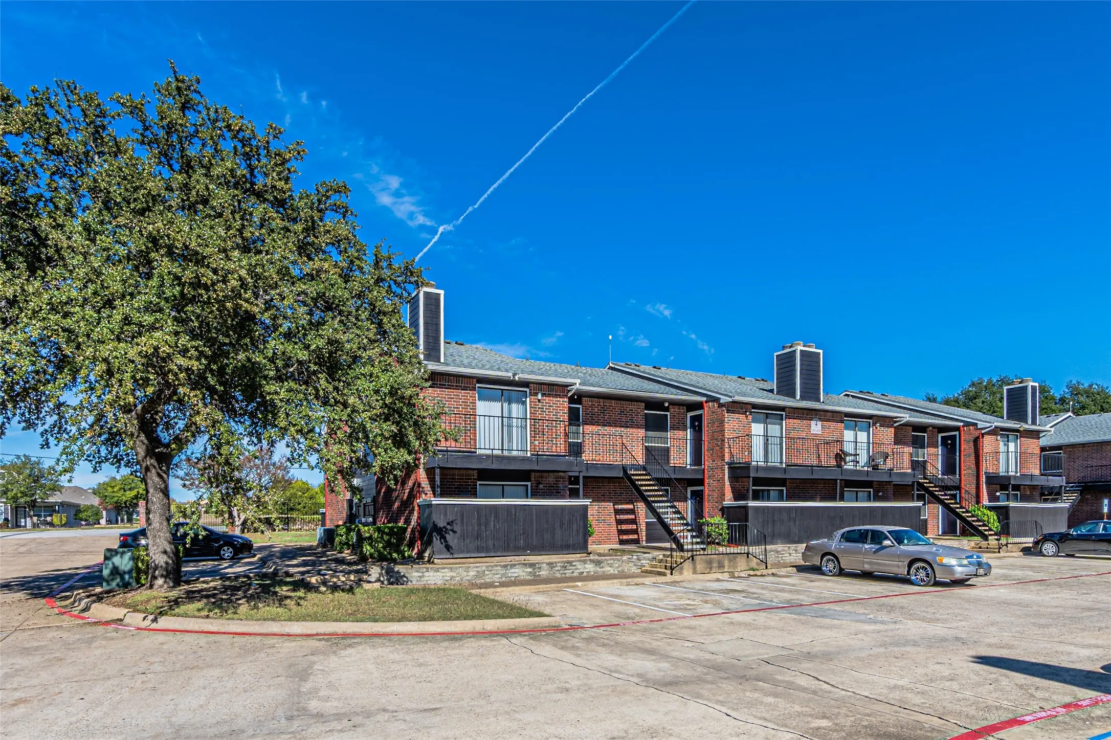 Apartment For Rent in Dallas County , 300 W Wintergreen Road 729ABP, De Soto, Texas 75115, 3 Bedrooms, 1 Bathroom, Garage spaces, 1,100 Sqft, built in 1985, Price $1,850, mls#21177712, Real Estate Agent in De Soto, Homes For Rent in Dallas county, Homes For Rent in De Soto, Realtor in De Soto Texas, Real Estate Brokerage Independent Realty Texas, Luminita Cordes Realtor