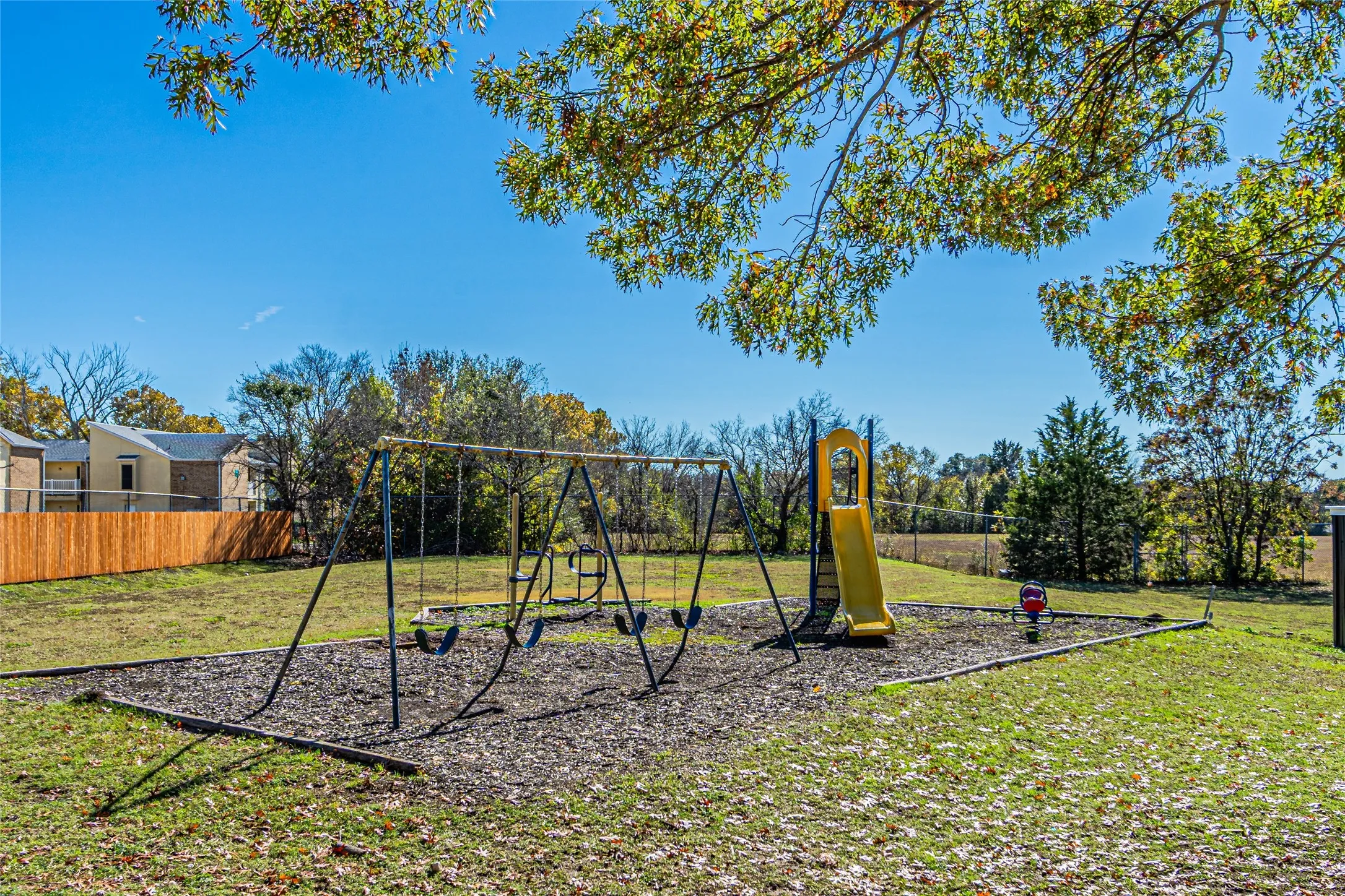 Apartment For Rent in Dallas County , 300 W Wintergreen Road 729ABP, De Soto, Texas 75115, 3 Bedrooms, 1 Bathroom, Garage spaces, 1,100 Sqft, built in 1985, Price $1,850, mls#21177712, Real Estate Agent in De Soto, Homes For Rent in Dallas county, Homes For Rent in De Soto, Realtor in De Soto Texas, Real Estate Brokerage Independent Realty Texas, Luminita Cordes Realtor