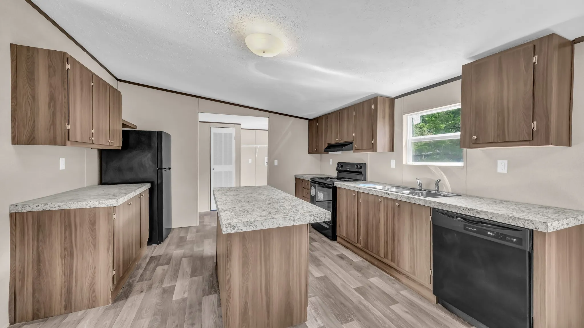 Mobile Home For Sale in Hood County , 4802 Plum Bush Street, Granbury, Texas 76048, 3 Bedroom, 2 Bathroom, Garage spaces, 1,475 Sqft, built in 2023, mls#21177741, Real Estate Agent in Granbury, Homes For Sale in Hood county, Homes For Sale in Granbury, Realtor in Granbury Texas, Real Estate Brokerage Independent Realty Texas, Luminita Cordes Realtor