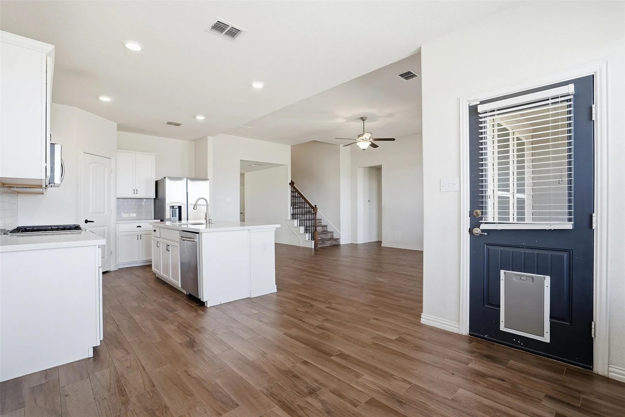 Single Family Residence For Sale in Tarrant County , 8405 Sweet Flag Lane, Fort Worth, Texas 76123, 5 Bedroom, 5 Bathroom, 2 Garage spaces, 2,806 Sqft, built in 2018, Preowned, mls#21176994, Real Estate Agent in Fort Worth, Homes For Sale in Tarrant county, Homes For Sale in Fort Worth, Realtor in Fort Worth Texas, Real Estate Brokerage Independent Realty Texas, Luminita Cordes Realtor