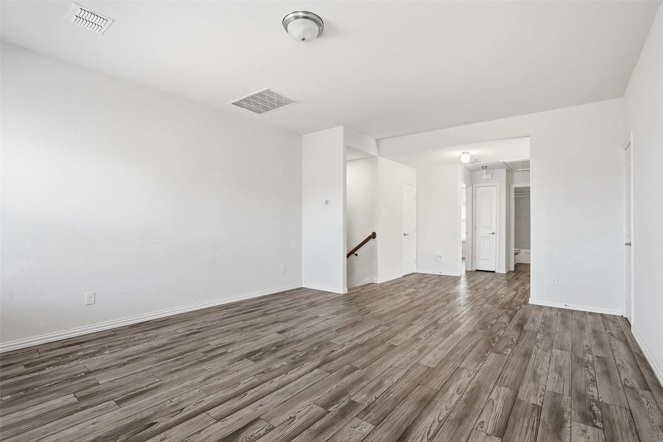 Single Family Residence For Sale in Tarrant County , 8405 Sweet Flag Lane, Fort Worth, Texas 76123, 5 Bedroom, 5 Bathroom, 2 Garage spaces, 2,806 Sqft, built in 2018, Preowned, mls#21176994, Real Estate Agent in Fort Worth, Homes For Sale in Tarrant county, Homes For Sale in Fort Worth, Realtor in Fort Worth Texas, Real Estate Brokerage Independent Realty Texas, Luminita Cordes Realtor