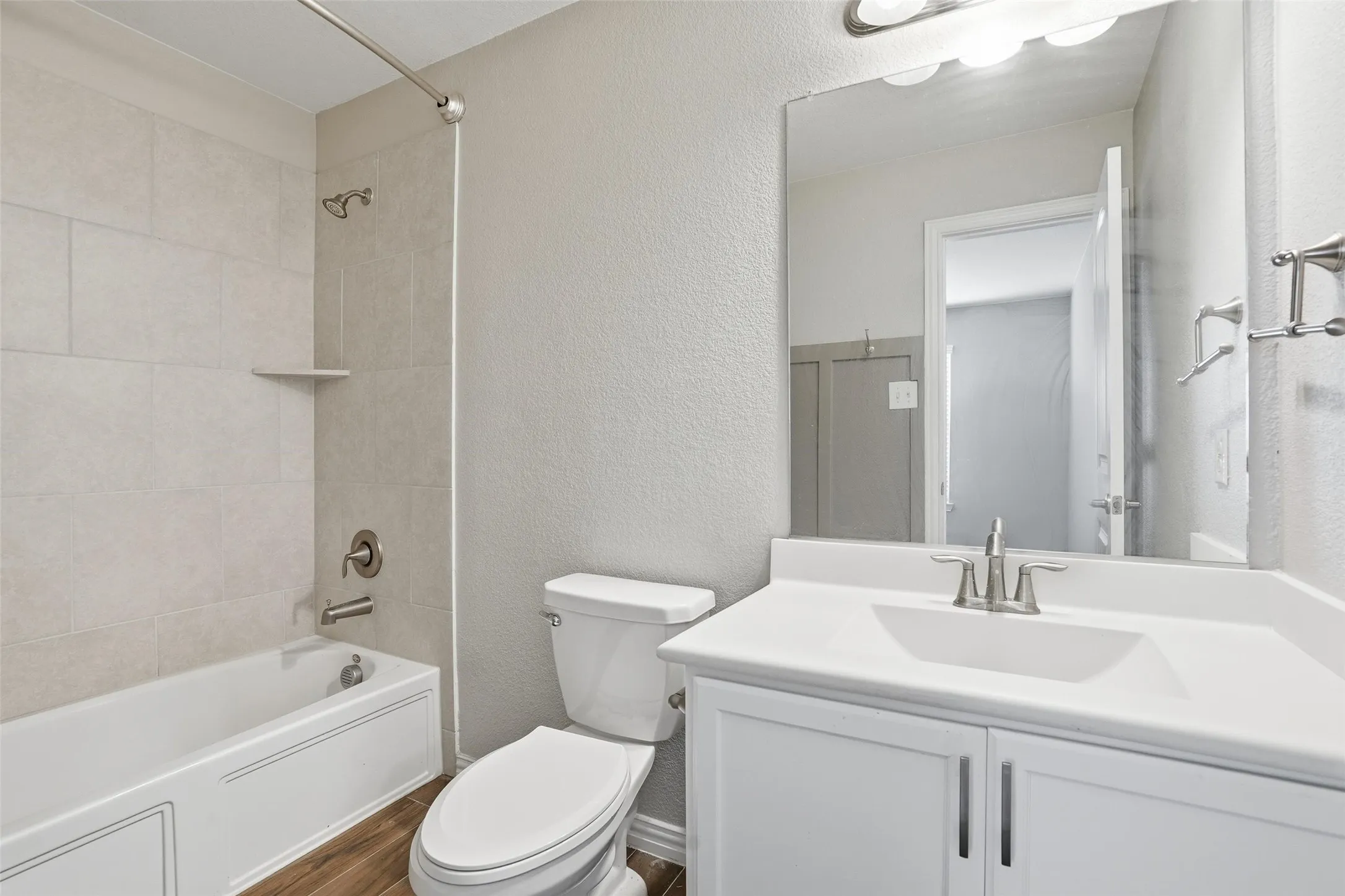 Single Family Residence For Sale in Tarrant County , 8405 Sweet Flag Lane, Fort Worth, Texas 76123, 5 Bedroom, 5 Bathroom, 2 Garage spaces, 2,806 Sqft, built in 2018, Preowned, mls#21176994, Real Estate Agent in Fort Worth, Homes For Sale in Tarrant county, Homes For Sale in Fort Worth, Realtor in Fort Worth Texas, Real Estate Brokerage Independent Realty Texas, Luminita Cordes Realtor