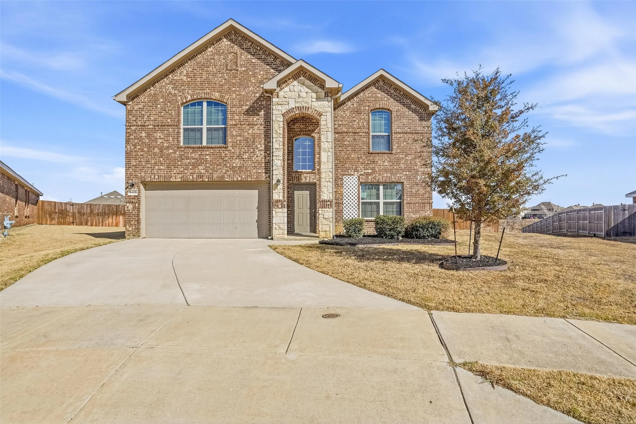 Single Family Residence For Sale in Tarrant County , 8405 Sweet Flag Lane, Fort Worth, Texas 76123, 5 Bedroom, 5 Bathroom, 2 Garage spaces, 2,806 Sqft, built in 2018, Preowned, mls#21176994, Real Estate Agent in Fort Worth, Homes For Sale in Tarrant county, Homes For Sale in Fort Worth, Realtor in Fort Worth Texas, Real Estate Brokerage Independent Realty Texas, Luminita Cordes Realtor