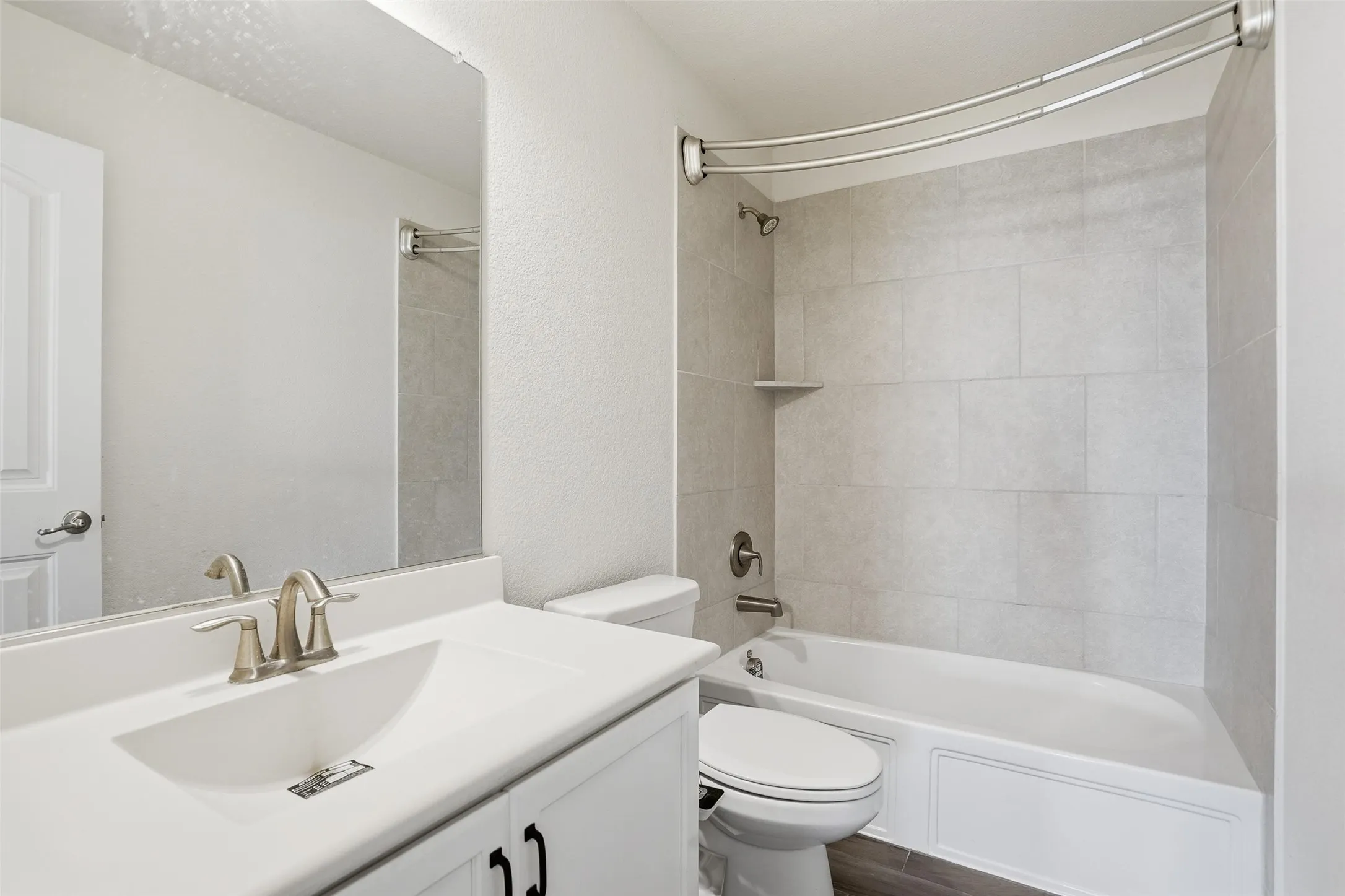Single Family Residence For Sale in Tarrant County , 8405 Sweet Flag Lane, Fort Worth, Texas 76123, 5 Bedroom, 5 Bathroom, 2 Garage spaces, 2,806 Sqft, built in 2018, Preowned, mls#21176994, Real Estate Agent in Fort Worth, Homes For Sale in Tarrant county, Homes For Sale in Fort Worth, Realtor in Fort Worth Texas, Real Estate Brokerage Independent Realty Texas, Luminita Cordes Realtor
