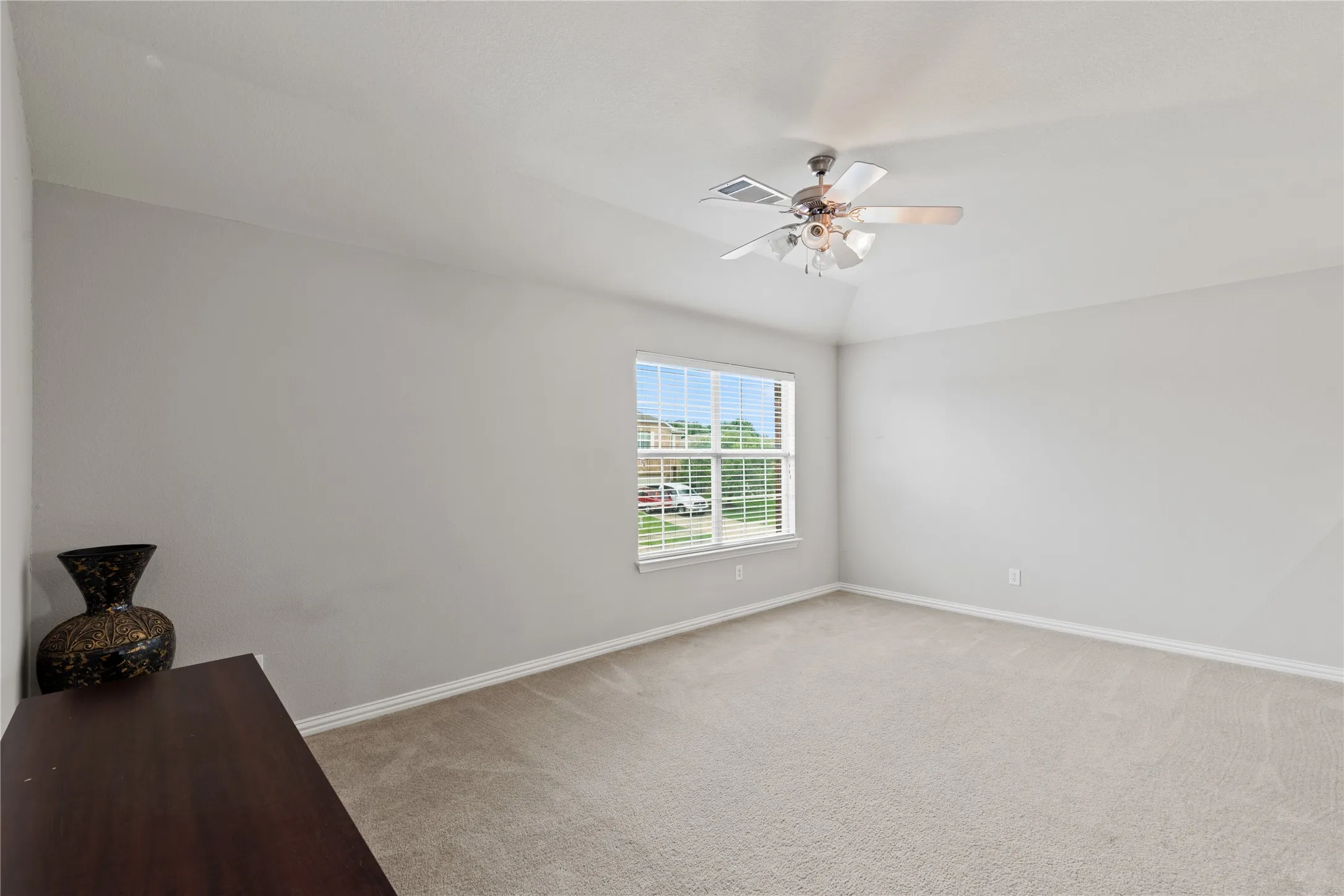 Single Family Residence For Sale in Collin County , 503 Creekside Drive, Princeton, Texas 75407, 3 Bedrooms, 3 Bathrooms, 2 Garage spaces, 2,325 Sqft, built in 2006, Preowned, Price $339,000, mls#21177779, Real Estate Agent in Princeton, Homes For Sale in Collin county, Homes For Sale in Princeton, Realtor in Princeton Texas, Real Estate Brokerage Independent Realty Texas, Luminita Cordes Realtor