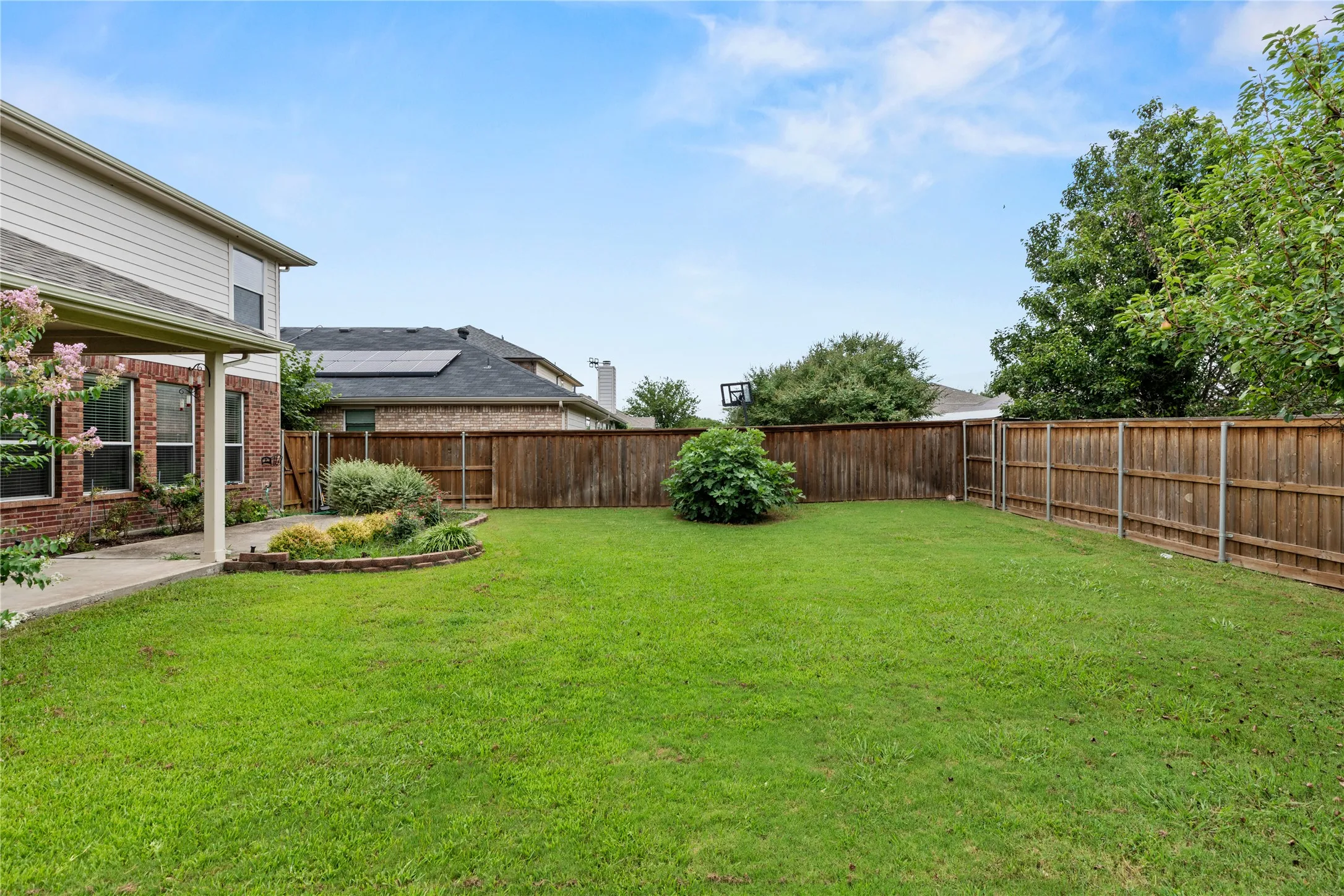 Single Family Residence For Sale in Collin County , 503 Creekside Drive, Princeton, Texas 75407, 3 Bedrooms, 3 Bathrooms, 2 Garage spaces, 2,325 Sqft, built in 2006, Preowned, Price $339,000, mls#21177779, Real Estate Agent in Princeton, Homes For Sale in Collin county, Homes For Sale in Princeton, Realtor in Princeton Texas, Real Estate Brokerage Independent Realty Texas, Luminita Cordes Realtor