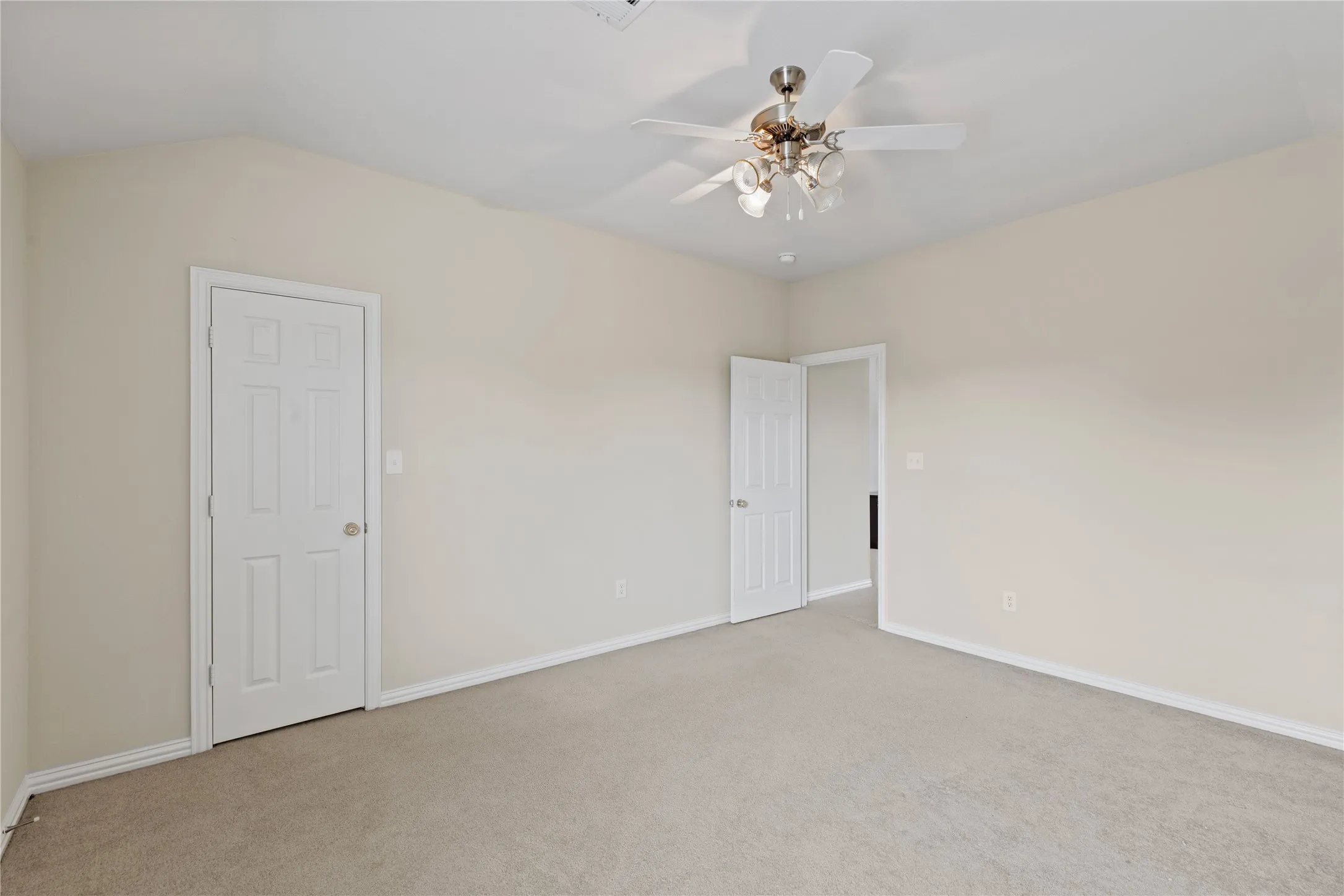Single Family Residence For Sale in Collin County , 503 Creekside Drive, Princeton, Texas 75407, 3 Bedrooms, 3 Bathrooms, 2 Garage spaces, 2,325 Sqft, built in 2006, Preowned, Price $339,000, mls#21177779, Real Estate Agent in Princeton, Homes For Sale in Collin county, Homes For Sale in Princeton, Realtor in Princeton Texas, Real Estate Brokerage Independent Realty Texas, Luminita Cordes Realtor