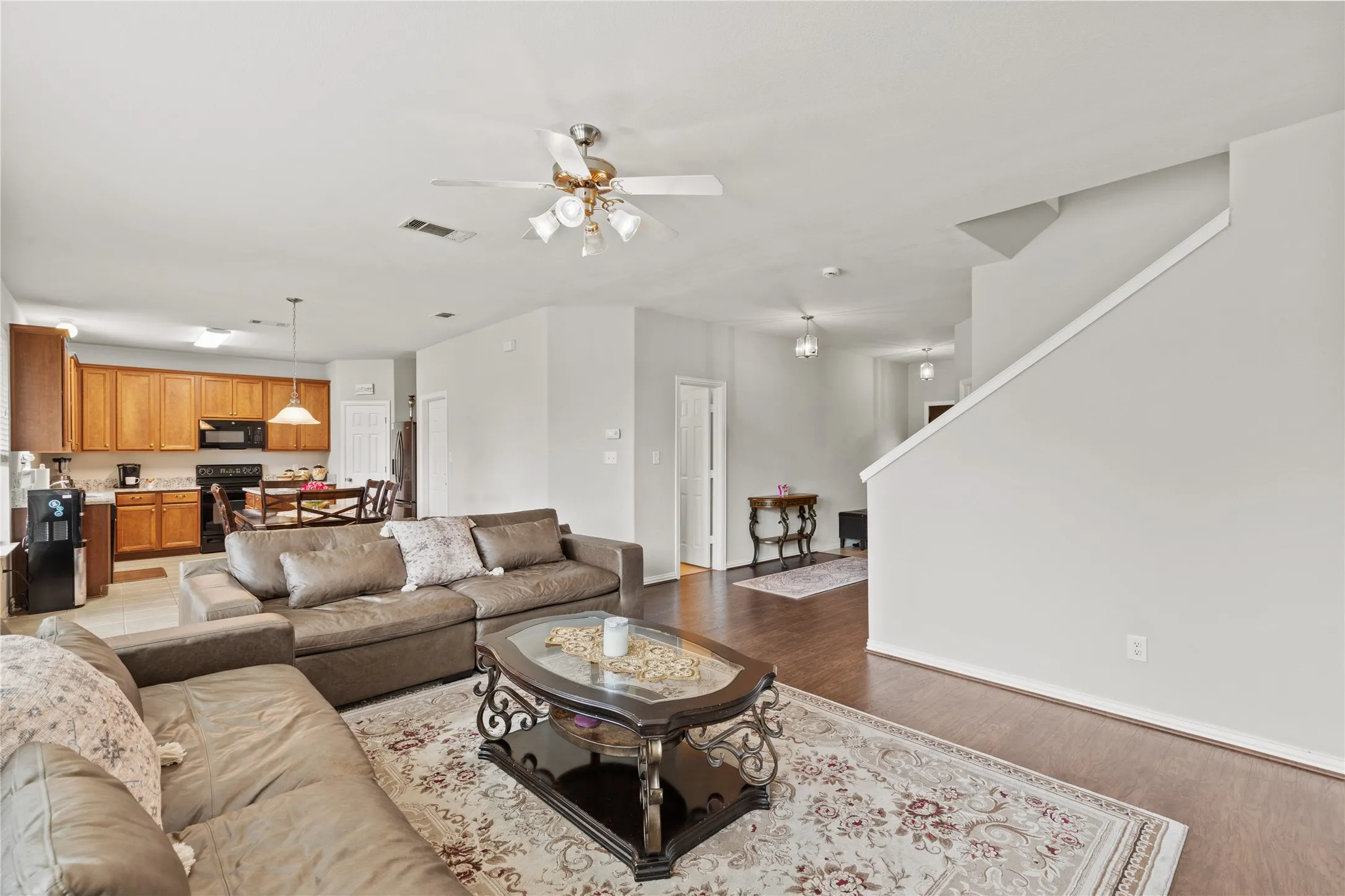 Single Family Residence For Sale in Collin County , 503 Creekside Drive, Princeton, Texas 75407, 3 Bedrooms, 3 Bathrooms, 2 Garage spaces, 2,325 Sqft, built in 2006, Preowned, Price $339,000, mls#21177779, Real Estate Agent in Princeton, Homes For Sale in Collin county, Homes For Sale in Princeton, Realtor in Princeton Texas, Real Estate Brokerage Independent Realty Texas, Luminita Cordes Realtor