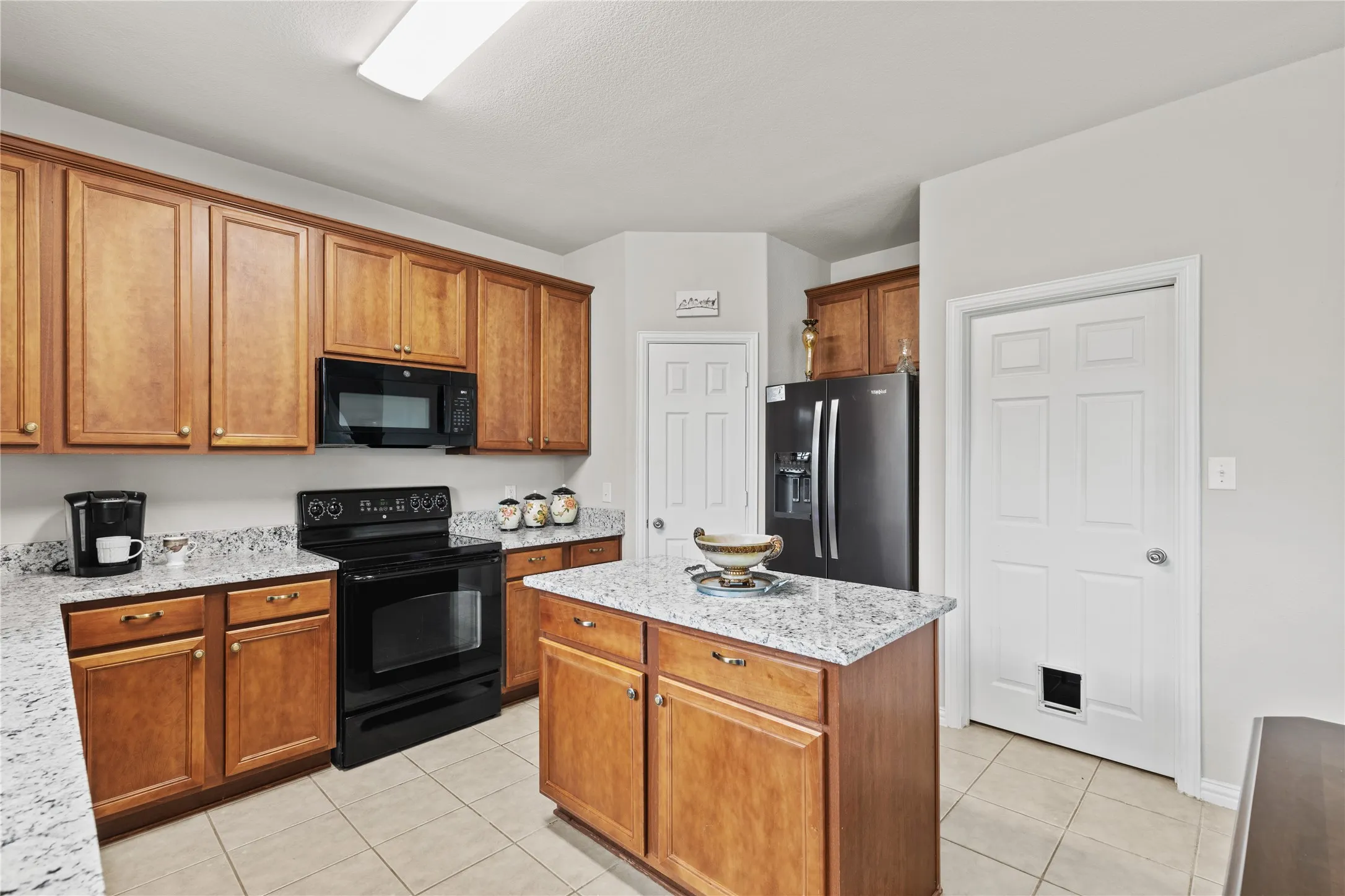 Single Family Residence For Sale in Collin County , 503 Creekside Drive, Princeton, Texas 75407, 3 Bedrooms, 3 Bathrooms, 2 Garage spaces, 2,325 Sqft, built in 2006, Preowned, Price $339,000, mls#21177779, Real Estate Agent in Princeton, Homes For Sale in Collin county, Homes For Sale in Princeton, Realtor in Princeton Texas, Real Estate Brokerage Independent Realty Texas, Luminita Cordes Realtor