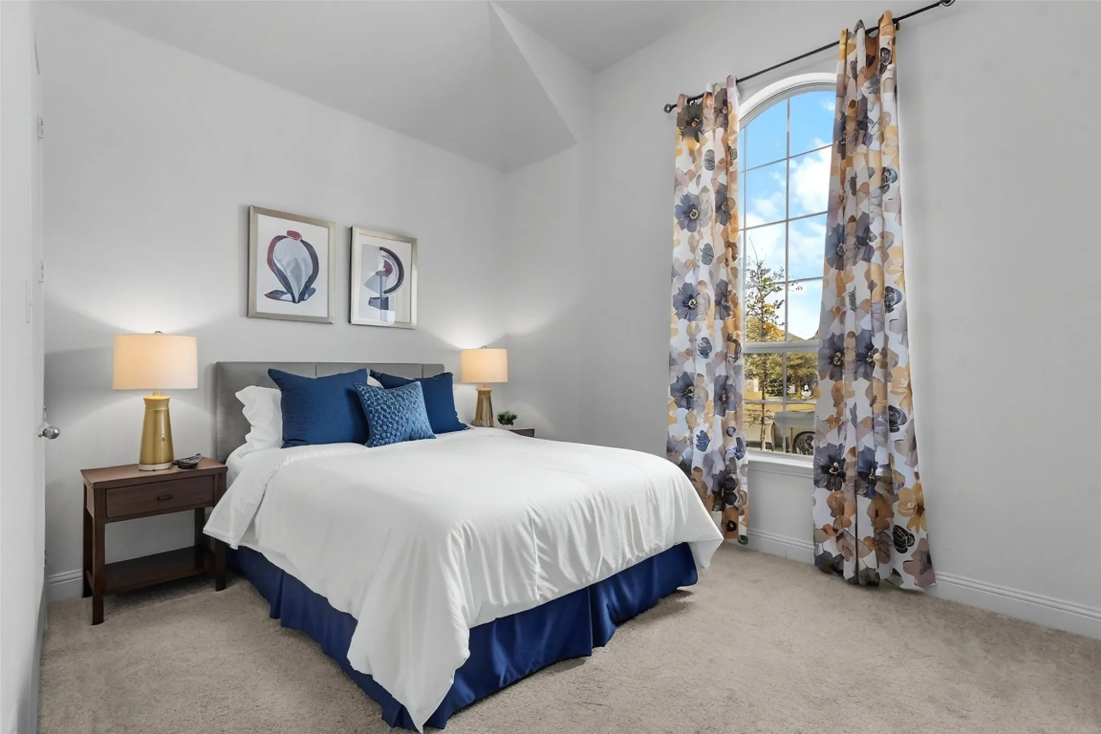 Single Family Residence For Sale in Tarrant County , 1669 Stowers Trail, Fort Worth, Texas 76052, 4 Bedrooms, 3 Bathrooms, 2 Garage spaces, 2,294 Sqft, built in 2021, Price $535,000, mls#21176882, Real Estate Agent in Fort Worth, Homes For Sale in Tarrant county, Homes For Sale in Fort Worth, Realtor in Fort Worth Texas, Real Estate Brokerage Independent Realty Texas, Luminita Cordes Realtor