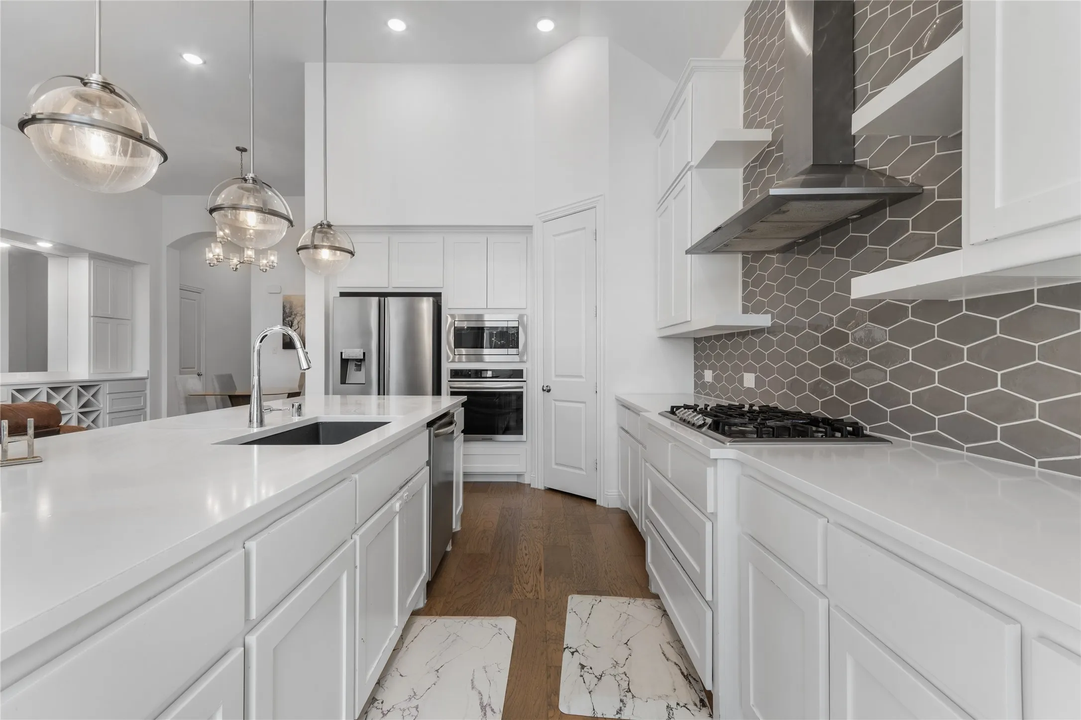 Single Family Residence For Sale in Tarrant County , 1669 Stowers Trail, Fort Worth, Texas 76052, 4 Bedrooms, 3 Bathrooms, 2 Garage spaces, 2,294 Sqft, built in 2021, Price $535,000, mls#21176882, Real Estate Agent in Fort Worth, Homes For Sale in Tarrant county, Homes For Sale in Fort Worth, Realtor in Fort Worth Texas, Real Estate Brokerage Independent Realty Texas, Luminita Cordes Realtor