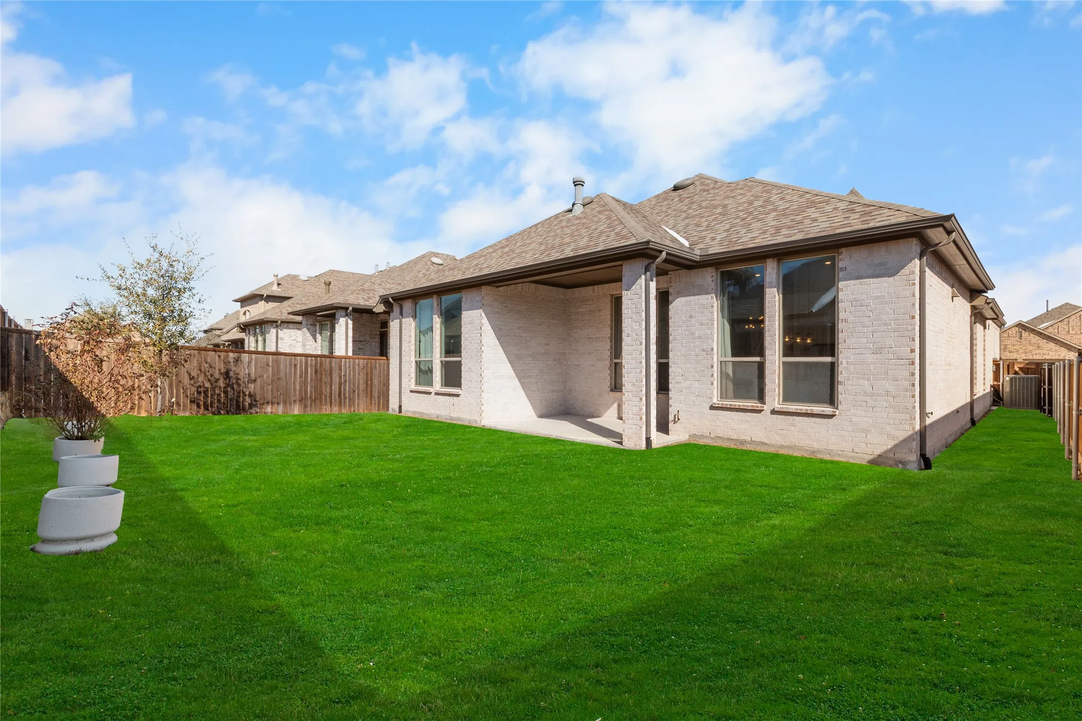 Single Family Residence For Sale in Tarrant County , 1669 Stowers Trail, Fort Worth, Texas 76052, 4 Bedrooms, 3 Bathrooms, 2 Garage spaces, 2,294 Sqft, built in 2021, Price $535,000, mls#21176882, Real Estate Agent in Fort Worth, Homes For Sale in Tarrant county, Homes For Sale in Fort Worth, Realtor in Fort Worth Texas, Real Estate Brokerage Independent Realty Texas, Luminita Cordes Realtor