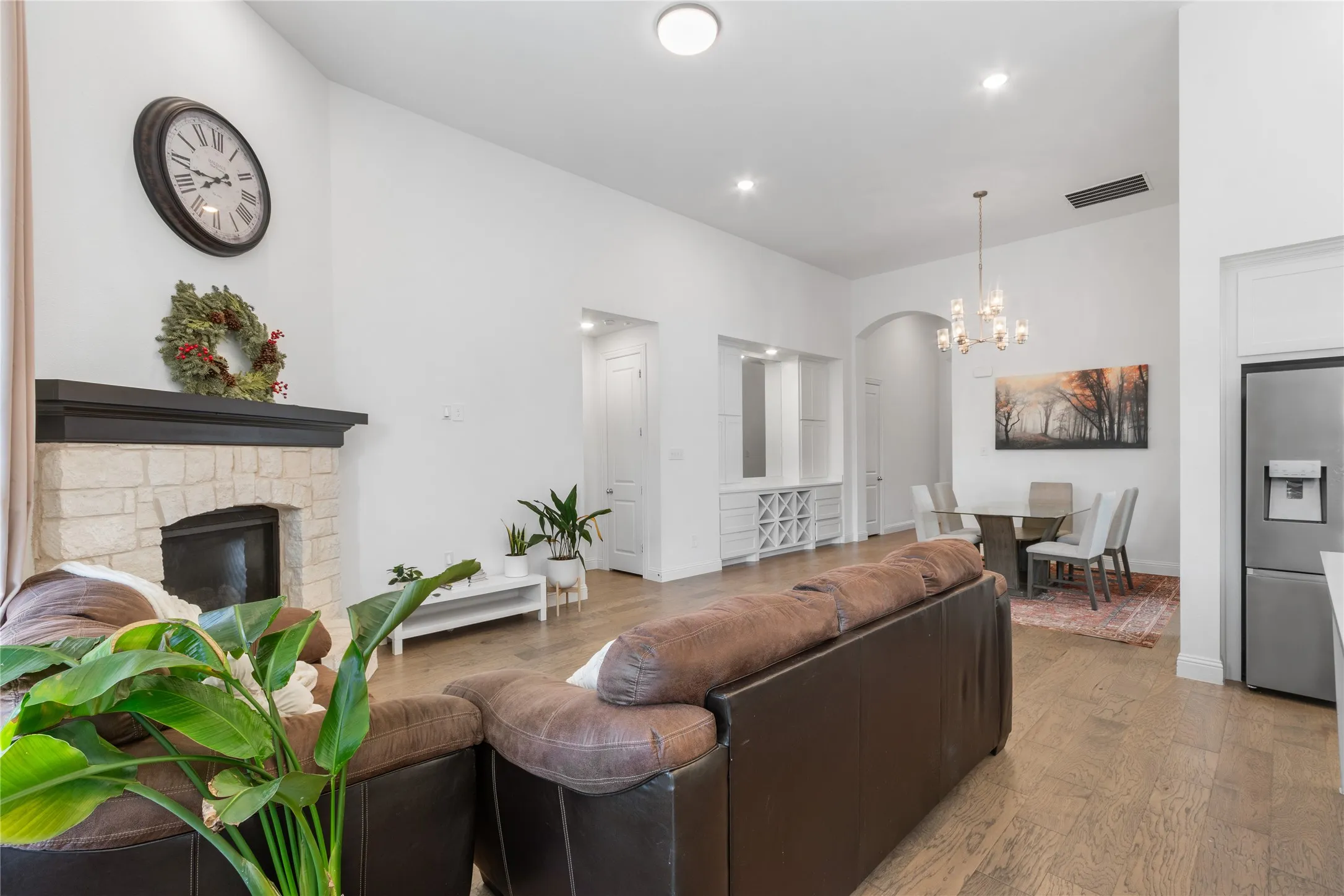 Single Family Residence For Sale in Tarrant County , 1669 Stowers Trail, Fort Worth, Texas 76052, 4 Bedrooms, 3 Bathrooms, 2 Garage spaces, 2,294 Sqft, built in 2021, Price $535,000, mls#21176882, Real Estate Agent in Fort Worth, Homes For Sale in Tarrant county, Homes For Sale in Fort Worth, Realtor in Fort Worth Texas, Real Estate Brokerage Independent Realty Texas, Luminita Cordes Realtor