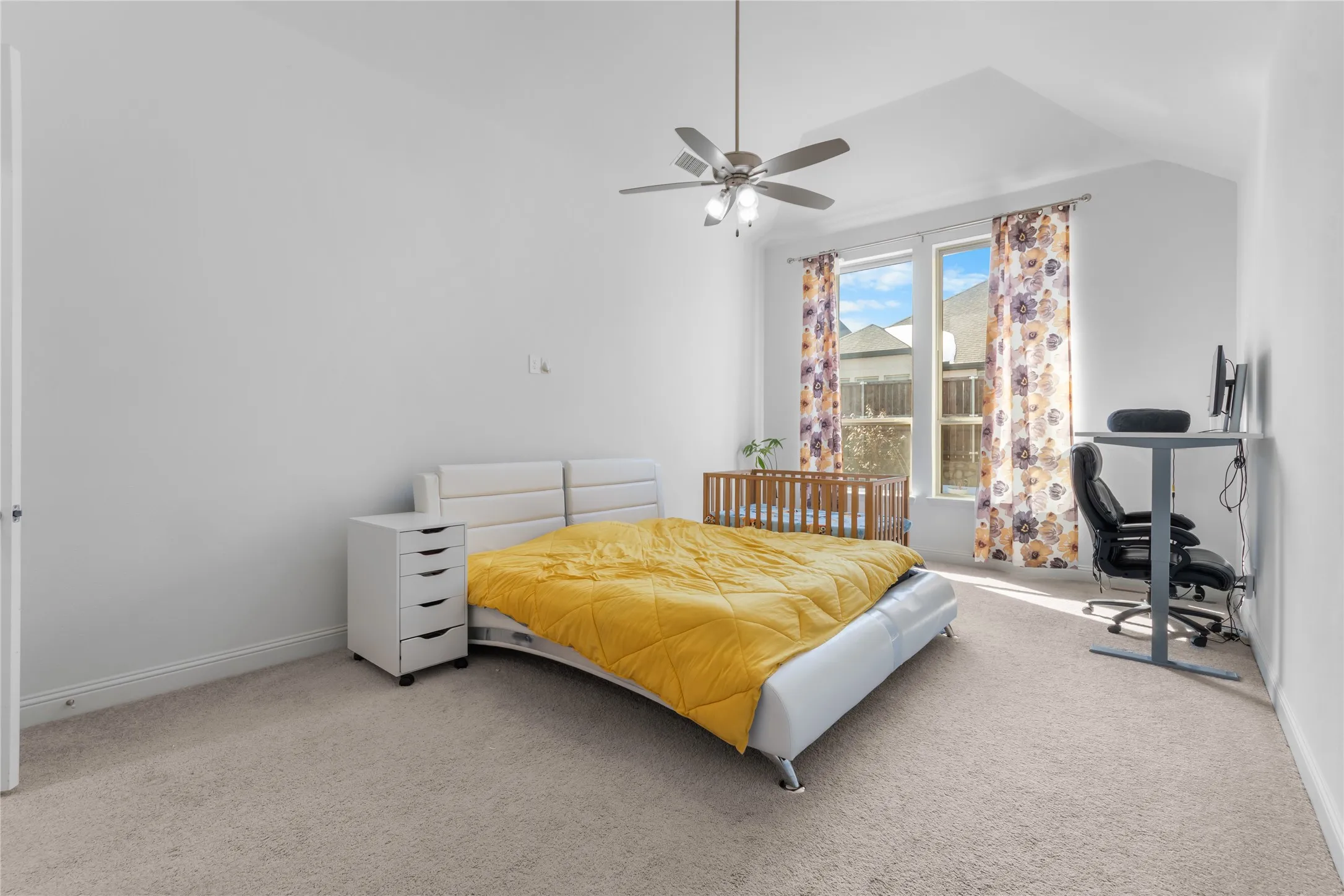 Single Family Residence For Sale in Tarrant County , 1669 Stowers Trail, Fort Worth, Texas 76052, 4 Bedrooms, 3 Bathrooms, 2 Garage spaces, 2,294 Sqft, built in 2021, Price $535,000, mls#21176882, Real Estate Agent in Fort Worth, Homes For Sale in Tarrant county, Homes For Sale in Fort Worth, Realtor in Fort Worth Texas, Real Estate Brokerage Independent Realty Texas, Luminita Cordes Realtor