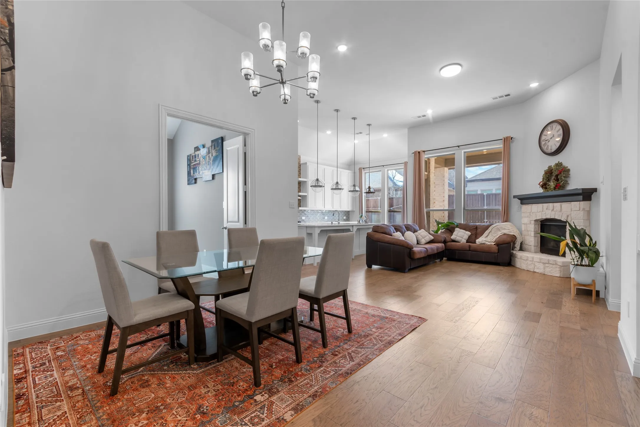Single Family Residence For Sale in Tarrant County , 1669 Stowers Trail, Fort Worth, Texas 76052, 4 Bedrooms, 3 Bathrooms, 2 Garage spaces, 2,294 Sqft, built in 2021, Price $535,000, mls#21176882, Real Estate Agent in Fort Worth, Homes For Sale in Tarrant county, Homes For Sale in Fort Worth, Realtor in Fort Worth Texas, Real Estate Brokerage Independent Realty Texas, Luminita Cordes Realtor