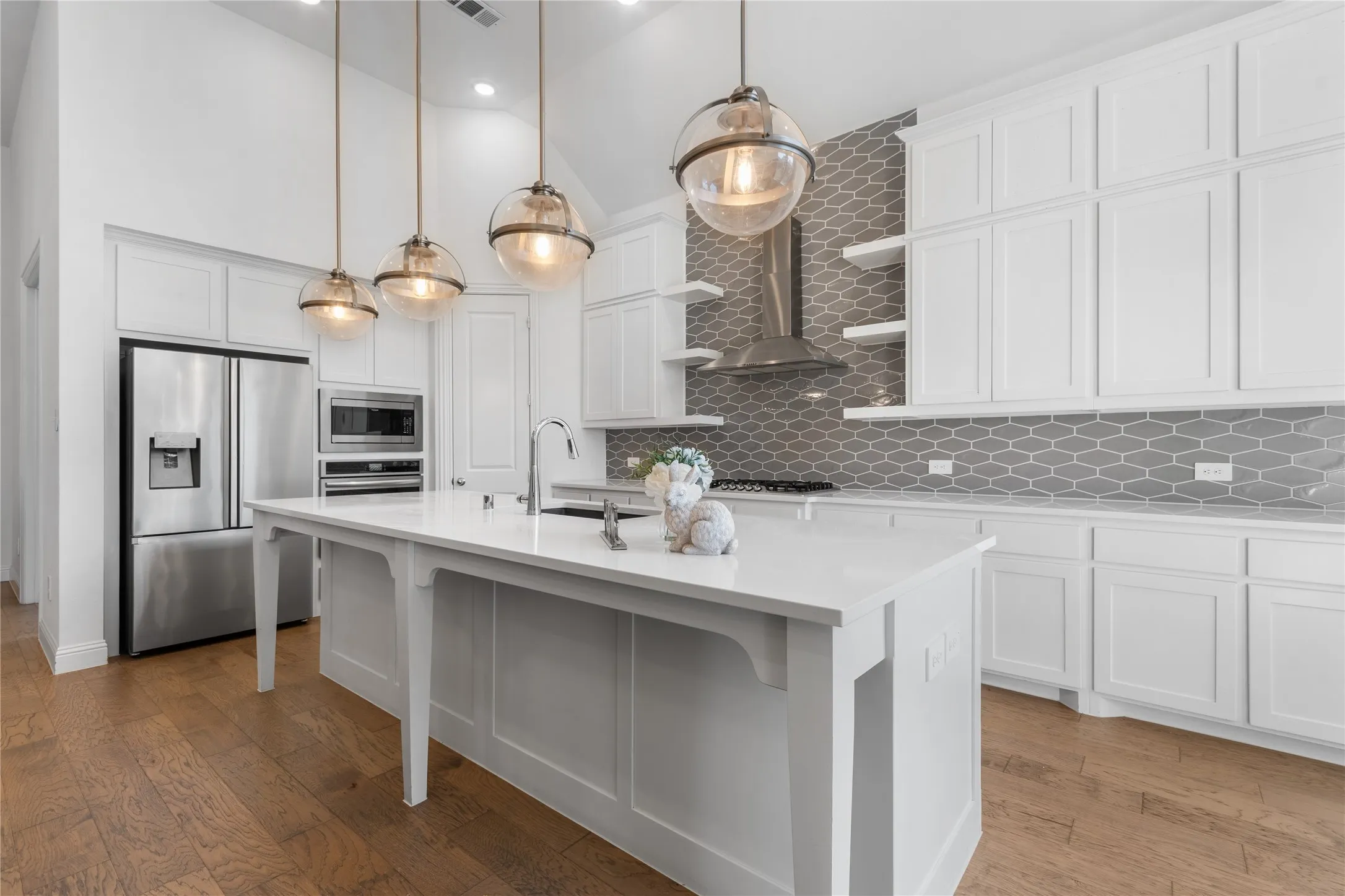 Single Family Residence For Sale in Tarrant County , 1669 Stowers Trail, Fort Worth, Texas 76052, 4 Bedrooms, 3 Bathrooms, 2 Garage spaces, 2,294 Sqft, built in 2021, Price $535,000, mls#21176882, Real Estate Agent in Fort Worth, Homes For Sale in Tarrant county, Homes For Sale in Fort Worth, Realtor in Fort Worth Texas, Real Estate Brokerage Independent Realty Texas, Luminita Cordes Realtor