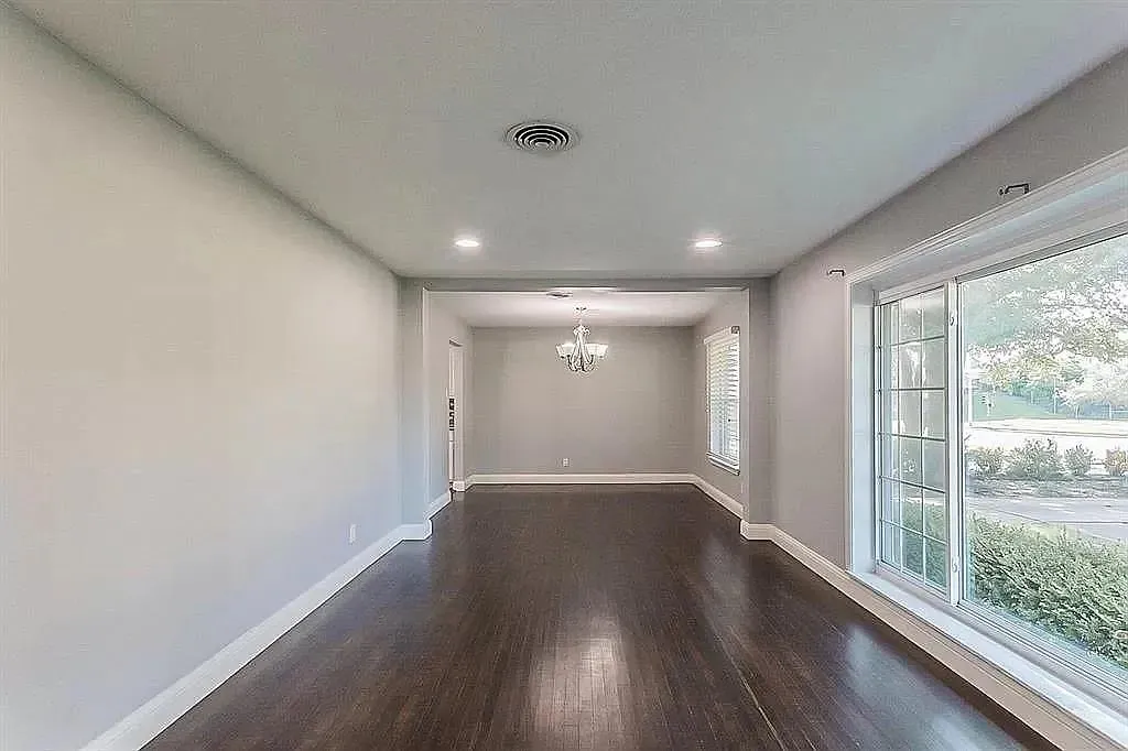 Single Family Residence For Sale in Dallas County , 5516 Forest Lane, Dallas, Texas 75230, 3 Bedroom, 2 Bathroom, 2 Garage spaces, 1,912 Sqft, built in 1956, mls#21177249, Real Estate Agent in Dallas, Homes For Sale in Dallas county, Homes For Sale in Dallas, Realtor in Dallas Texas, Real Estate Brokerage Independent Realty Texas, Luminita Cordes Realtor