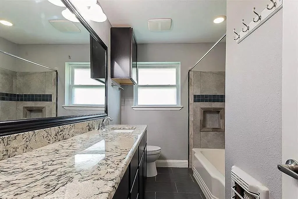 Single Family Residence For Sale in Dallas County , 5516 Forest Lane, Dallas, Texas 75230, 3 Bedroom, 2 Bathroom, 2 Garage spaces, 1,912 Sqft, built in 1956, mls#21177249, Real Estate Agent in Dallas, Homes For Sale in Dallas county, Homes For Sale in Dallas, Realtor in Dallas Texas, Real Estate Brokerage Independent Realty Texas, Luminita Cordes Realtor