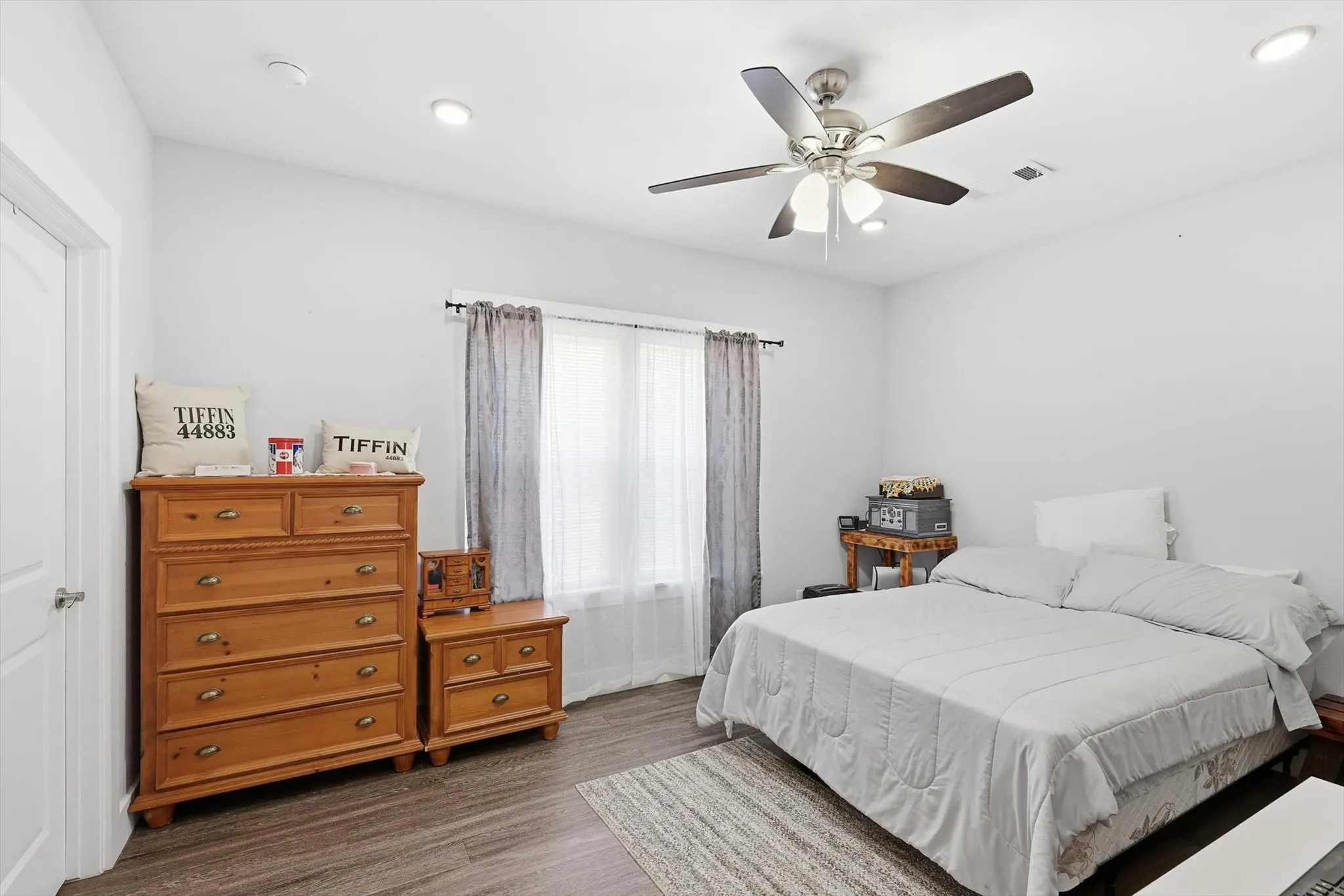 Single Family Residence For Sale in Cooke County , 10325 E Fm 922, Tioga, Texas 76271, 4 Bedroom, 4 Bathroom, 2 Garage spaces, 3,331 Sqft, built in 2000, Price $979,999, mls#21176968, Real Estate Agent in Tioga, Homes For Sale in Cooke county, Homes For Sale in Tioga, Realtor in Tioga Texas, Real Estate Brokerage Independent Realty Texas, Luminita Cordes Realtor