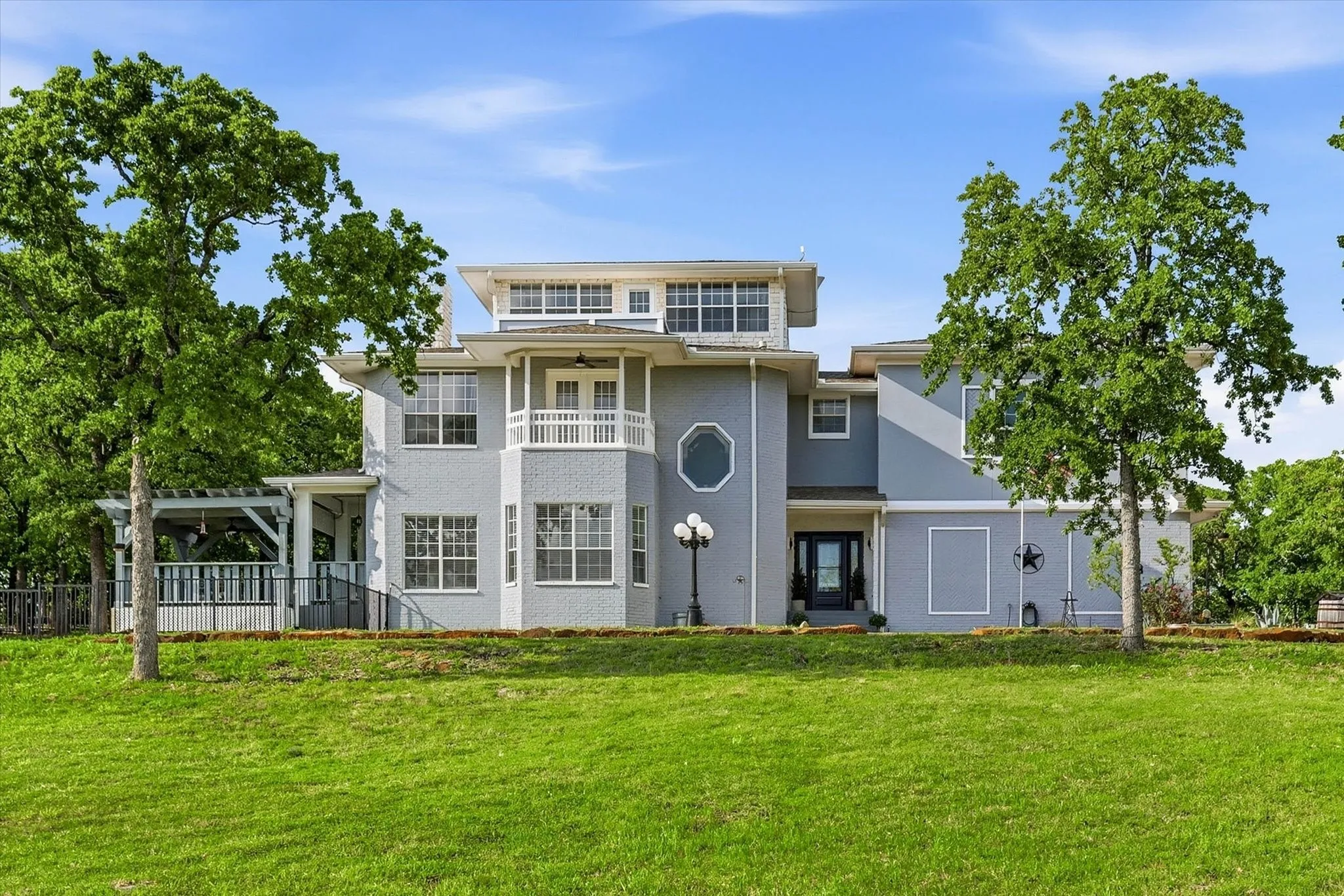 Single Family Residence For Sale in Cooke County , 10325 E Fm 922, Tioga, Texas 76271, 4 Bedroom, 4 Bathroom, 2 Garage spaces, 3,331 Sqft, built in 2000, Price $979,999, mls#21176968, Real Estate Agent in Tioga, Homes For Sale in Cooke county, Homes For Sale in Tioga, Realtor in Tioga Texas, Real Estate Brokerage Independent Realty Texas, Luminita Cordes Realtor