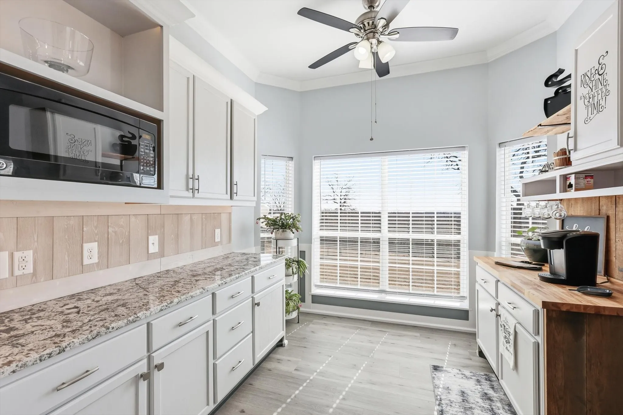 Single Family Residence For Sale in Cooke County , 10325 E Fm 922, Tioga, Texas 76271, 4 Bedroom, 4 Bathroom, 2 Garage spaces, 3,331 Sqft, built in 2000, Price $979,999, mls#21176968, Real Estate Agent in Tioga, Homes For Sale in Cooke county, Homes For Sale in Tioga, Realtor in Tioga Texas, Real Estate Brokerage Independent Realty Texas, Luminita Cordes Realtor