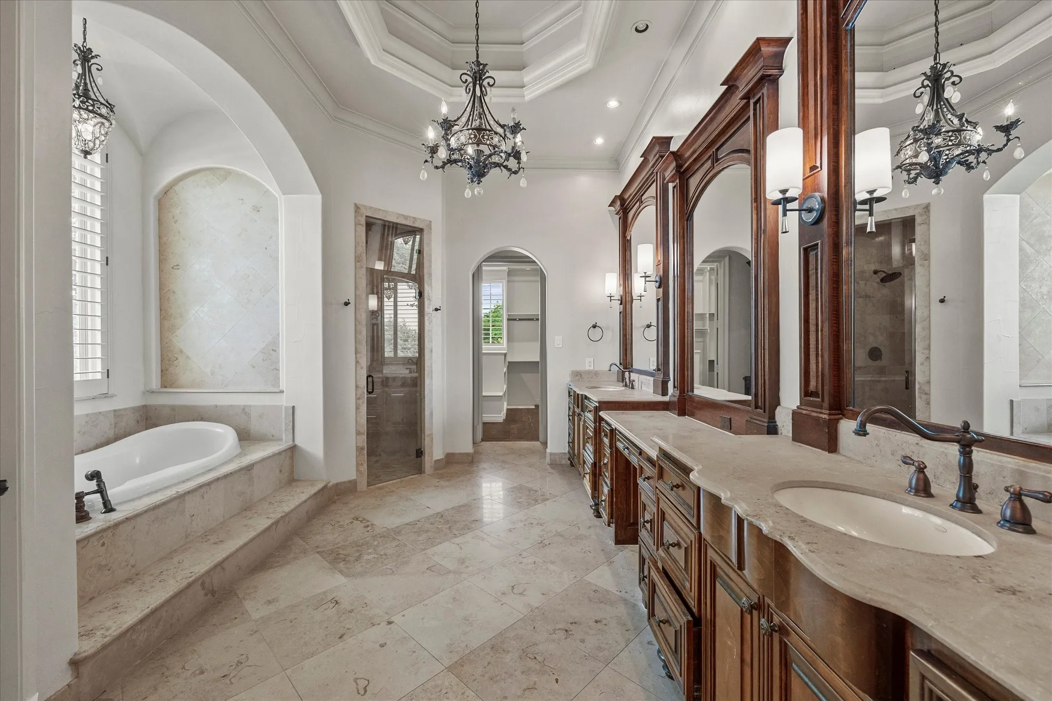 Single Family Residence For Sale in Rockwall County , 140 Manor Drive, Heath, Texas 75032, 4 Bedroom, 6 Bathroom, 4 Garage spaces, 6,049 Sqft, built in 2006, Preowned, mls#21169046, Real Estate Agent in Heath, Homes For Sale in Rockwall county, Homes For Sale in Heath, Realtor in Heath Texas, Real Estate Brokerage Independent Realty Texas, Luminita Cordes Realtor