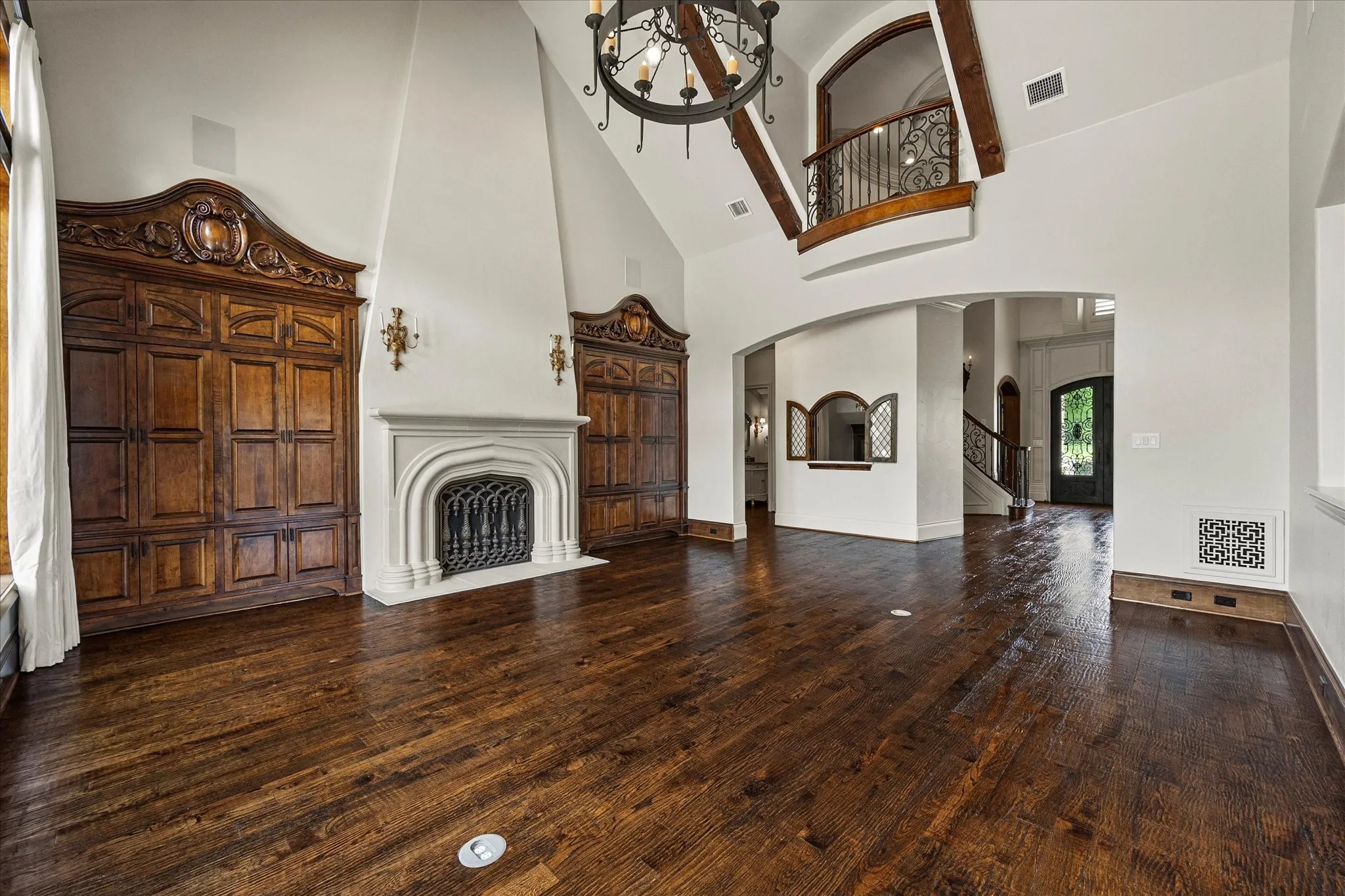 Single Family Residence For Sale in Rockwall County , 140 Manor Drive, Heath, Texas 75032, 4 Bedroom, 6 Bathroom, 4 Garage spaces, 6,049 Sqft, built in 2006, Preowned, mls#21169046, Real Estate Agent in Heath, Homes For Sale in Rockwall county, Homes For Sale in Heath, Realtor in Heath Texas, Real Estate Brokerage Independent Realty Texas, Luminita Cordes Realtor