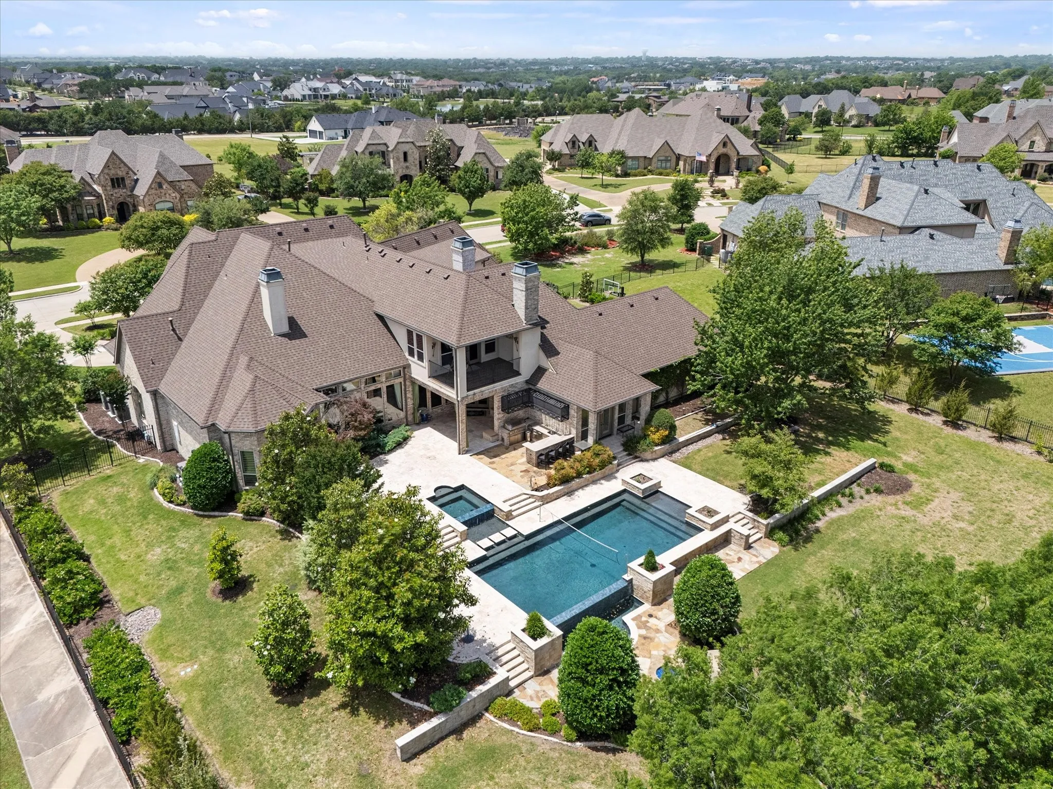 Single Family Residence For Sale in Rockwall County , 140 Manor Drive, Heath, Texas 75032, 4 Bedroom, 6 Bathroom, 4 Garage spaces, 6,049 Sqft, built in 2006, Preowned, mls#21169046, Real Estate Agent in Heath, Homes For Sale in Rockwall county, Homes For Sale in Heath, Realtor in Heath Texas, Real Estate Brokerage Independent Realty Texas, Luminita Cordes Realtor