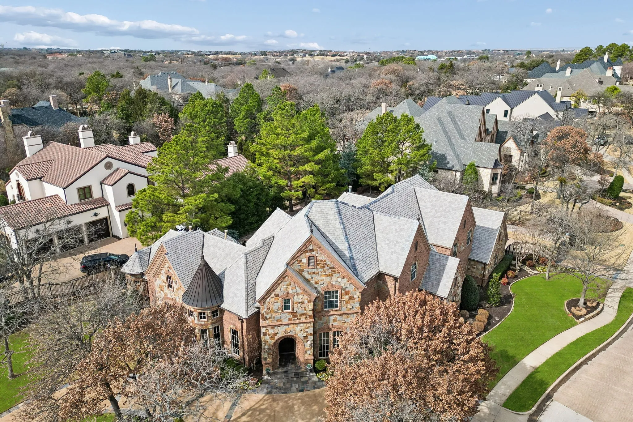 Single Family Residence For Sale in Tarrant County , 1800 Beam Drive, Southlake, Texas 76092, 5 Bedroom, 7 Bathroom, 4 Garage spaces, 6,144 Sqft, built in 2007, mls#21161535, Real Estate Agent in Southlake, Homes For Sale in Tarrant county, Homes For Sale in Southlake, Realtor in Southlake Texas, Real Estate Brokerage Independent Realty Texas, Luminita Cordes Realtor
