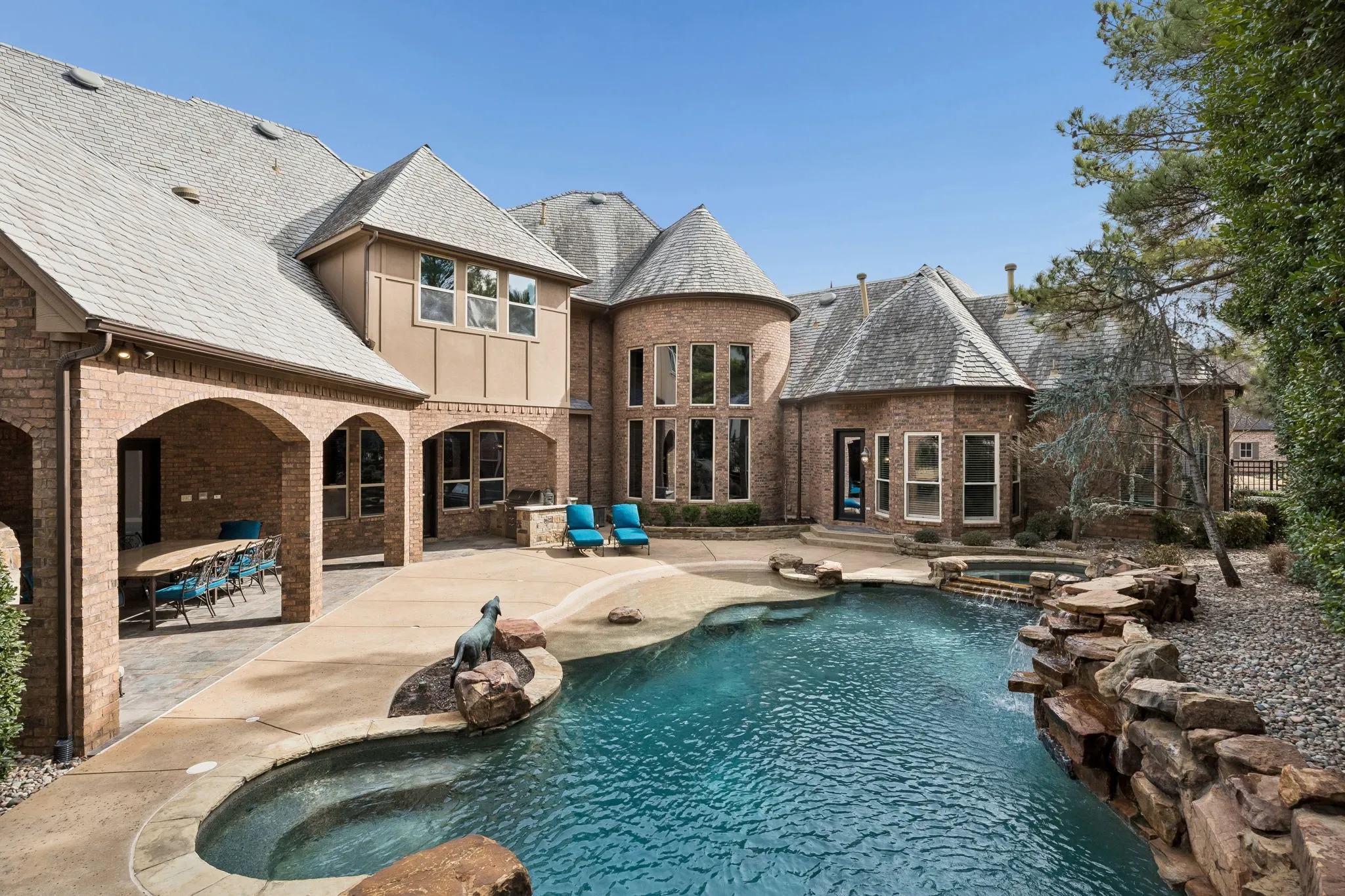 Single Family Residence For Sale in Tarrant County , 1800 Beam Drive, Southlake, Texas 76092, 5 Bedroom, 7 Bathroom, 4 Garage spaces, 6,144 Sqft, built in 2007, mls#21161535, Real Estate Agent in Southlake, Homes For Sale in Tarrant county, Homes For Sale in Southlake, Realtor in Southlake Texas, Real Estate Brokerage Independent Realty Texas, Luminita Cordes Realtor